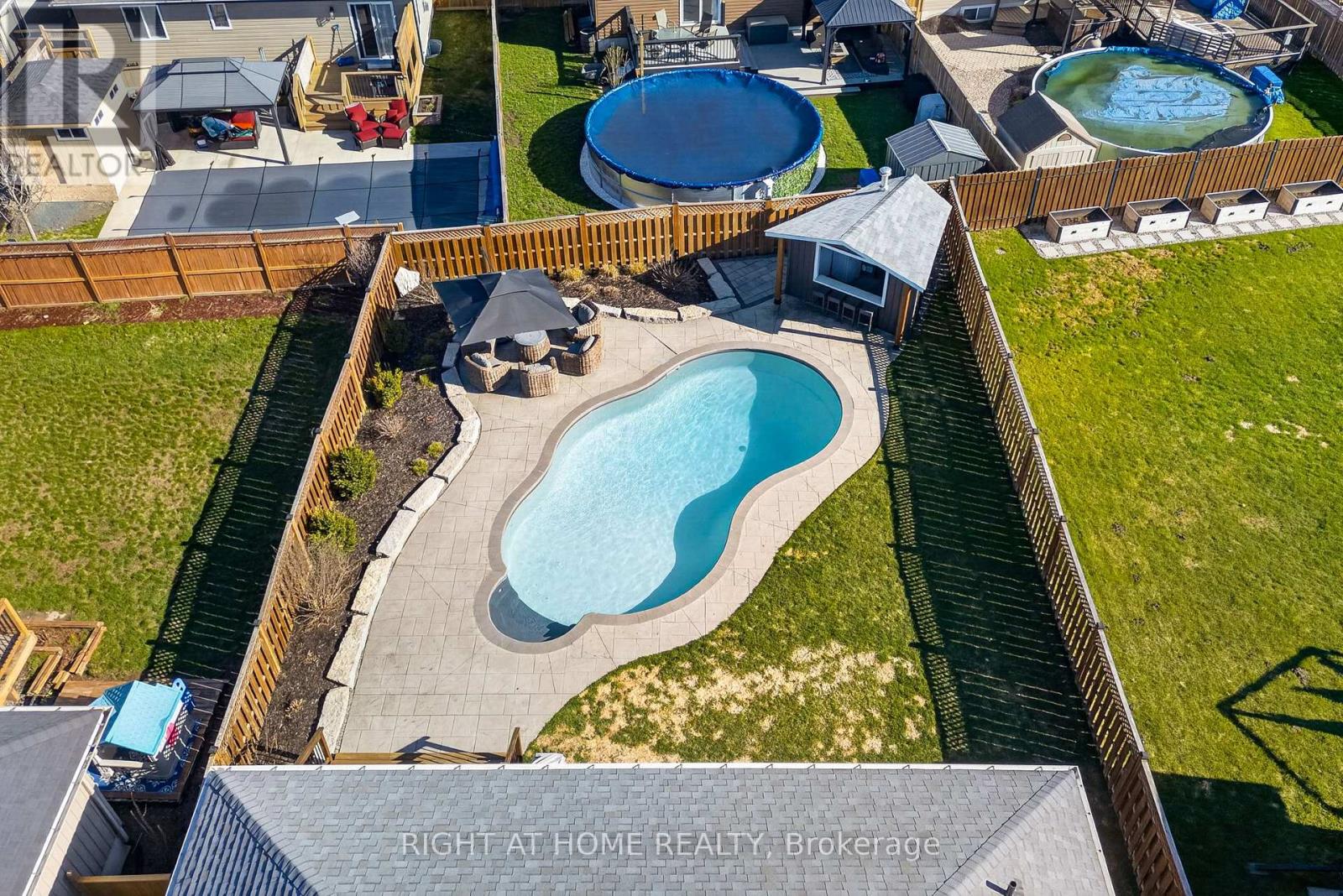 27 WOODBURN DRIVE - 40