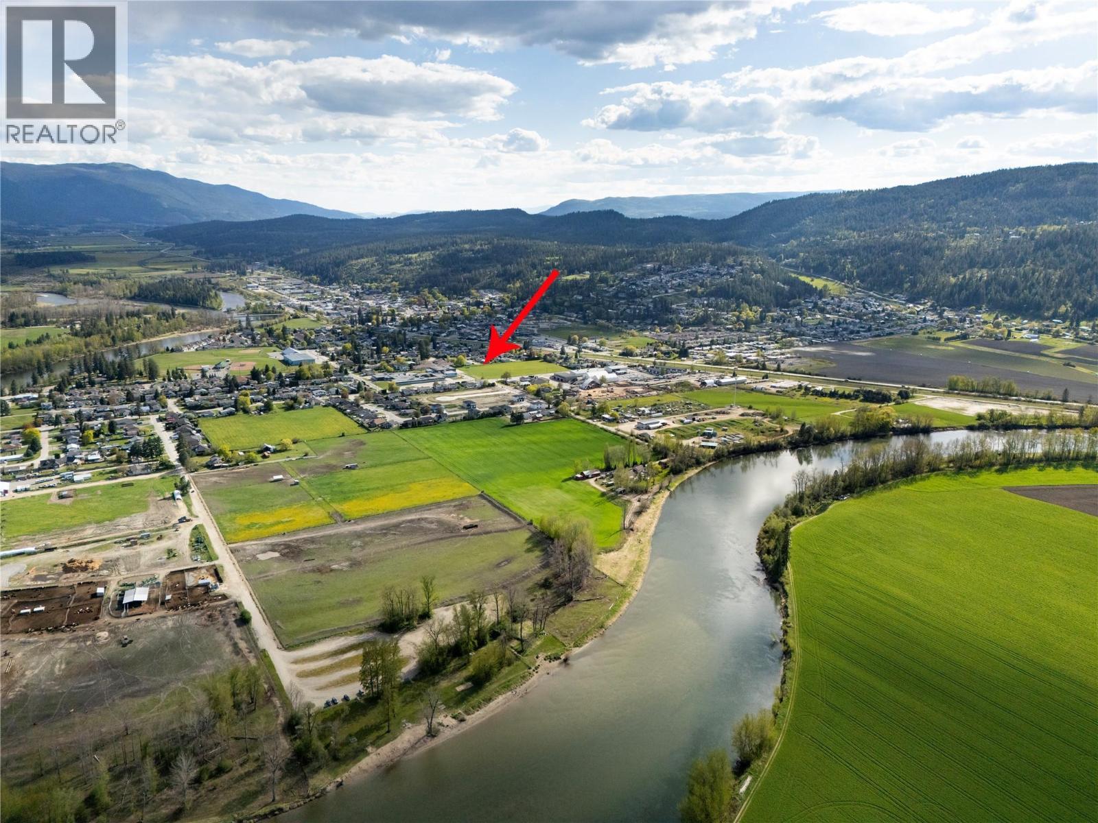  2221 Heitman Street, Enderby