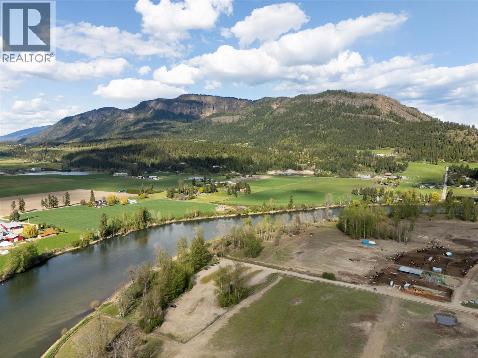  2221 Heitman Street, Enderby