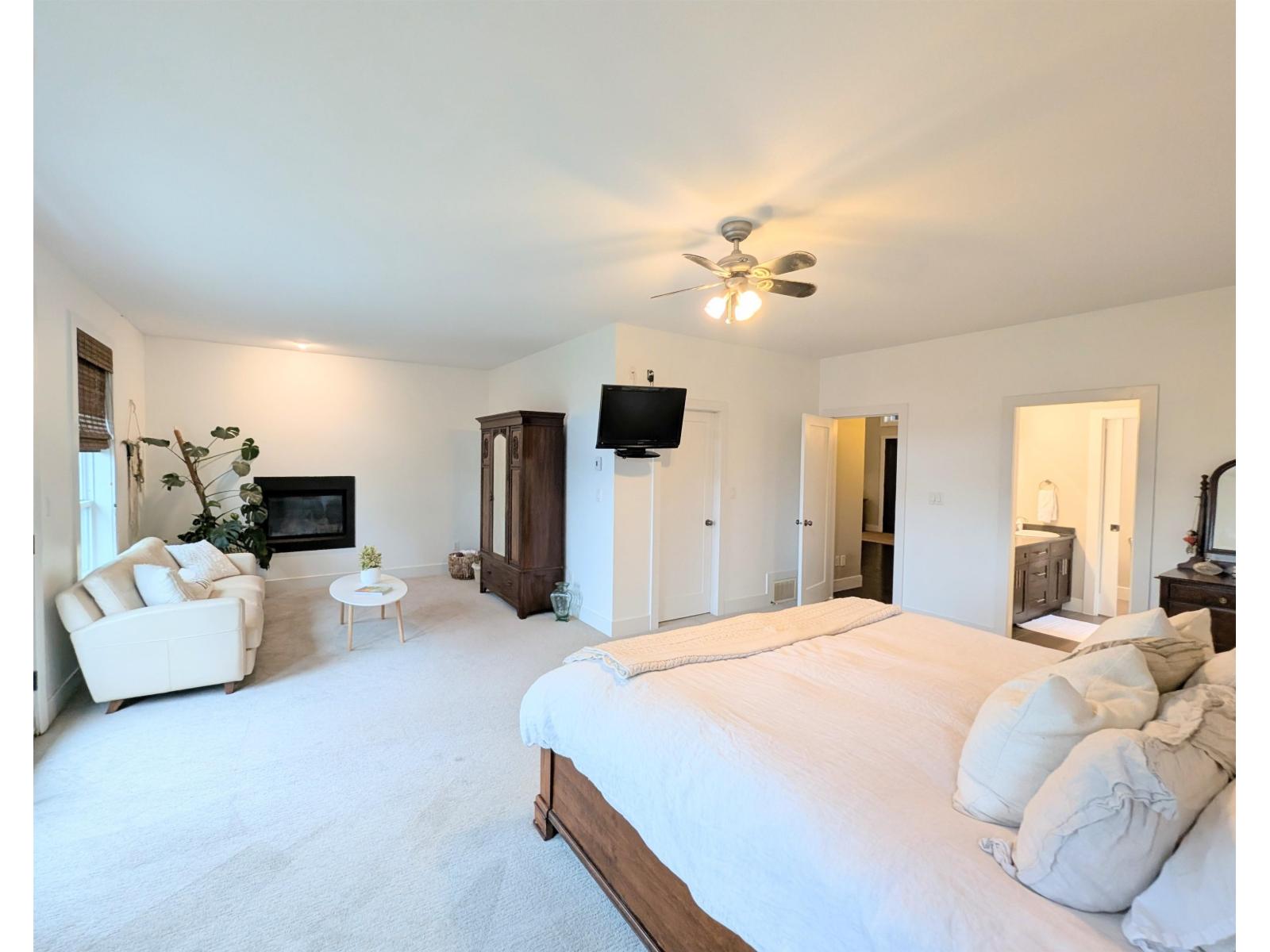 43350 HILLKEEP PLACE, Chilliwack Mountain, Chilliwack