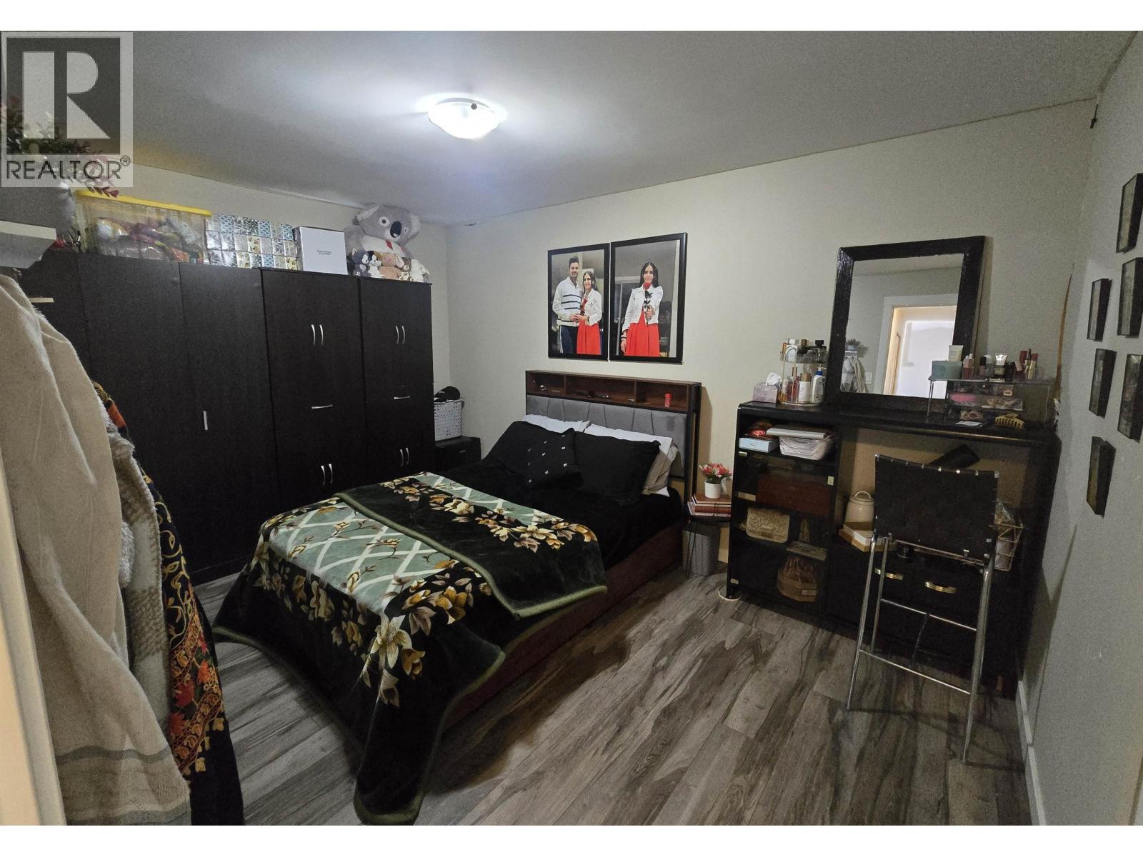 4930 WALSH AVENUE - 9