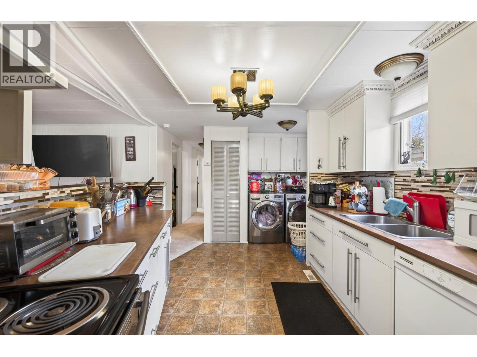 #228 2400 OAKDALE Way - 15