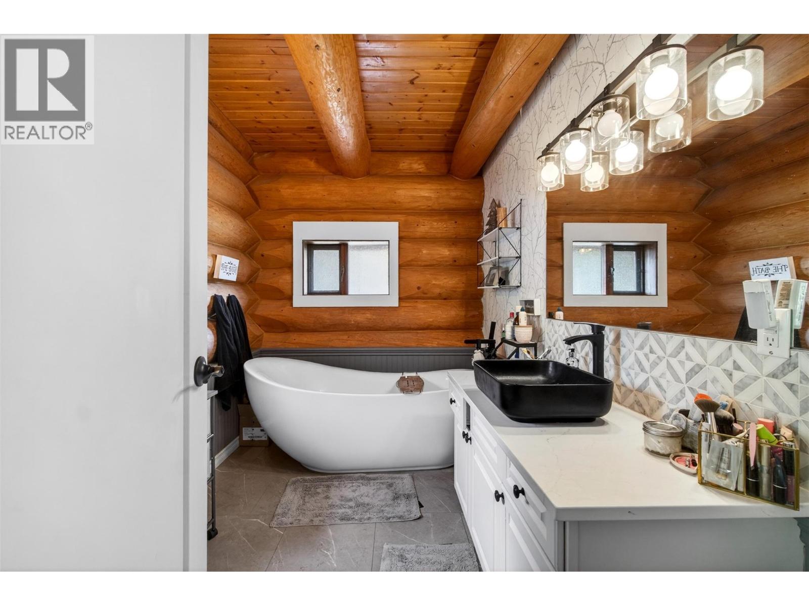  2403 Mount Tuam Crescent, Sorrento