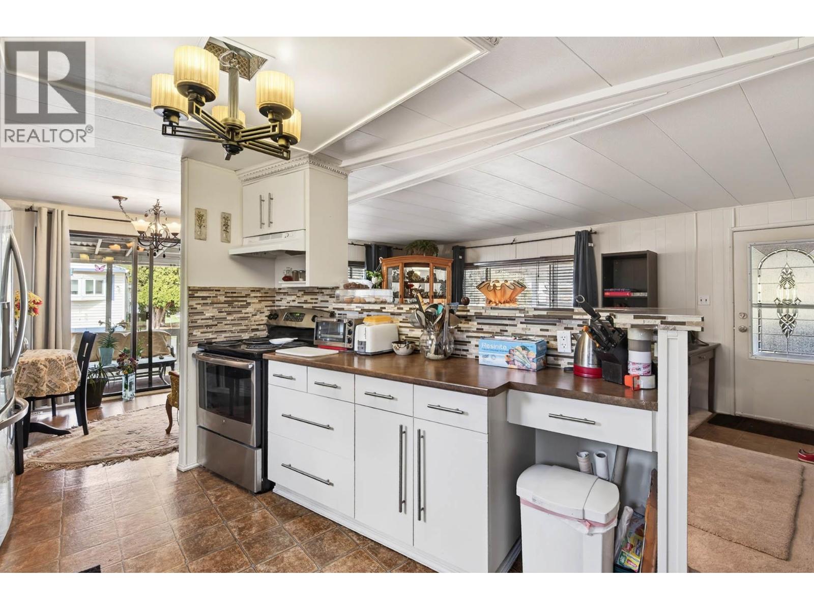 #228 2400 OAKDALE Way - 14