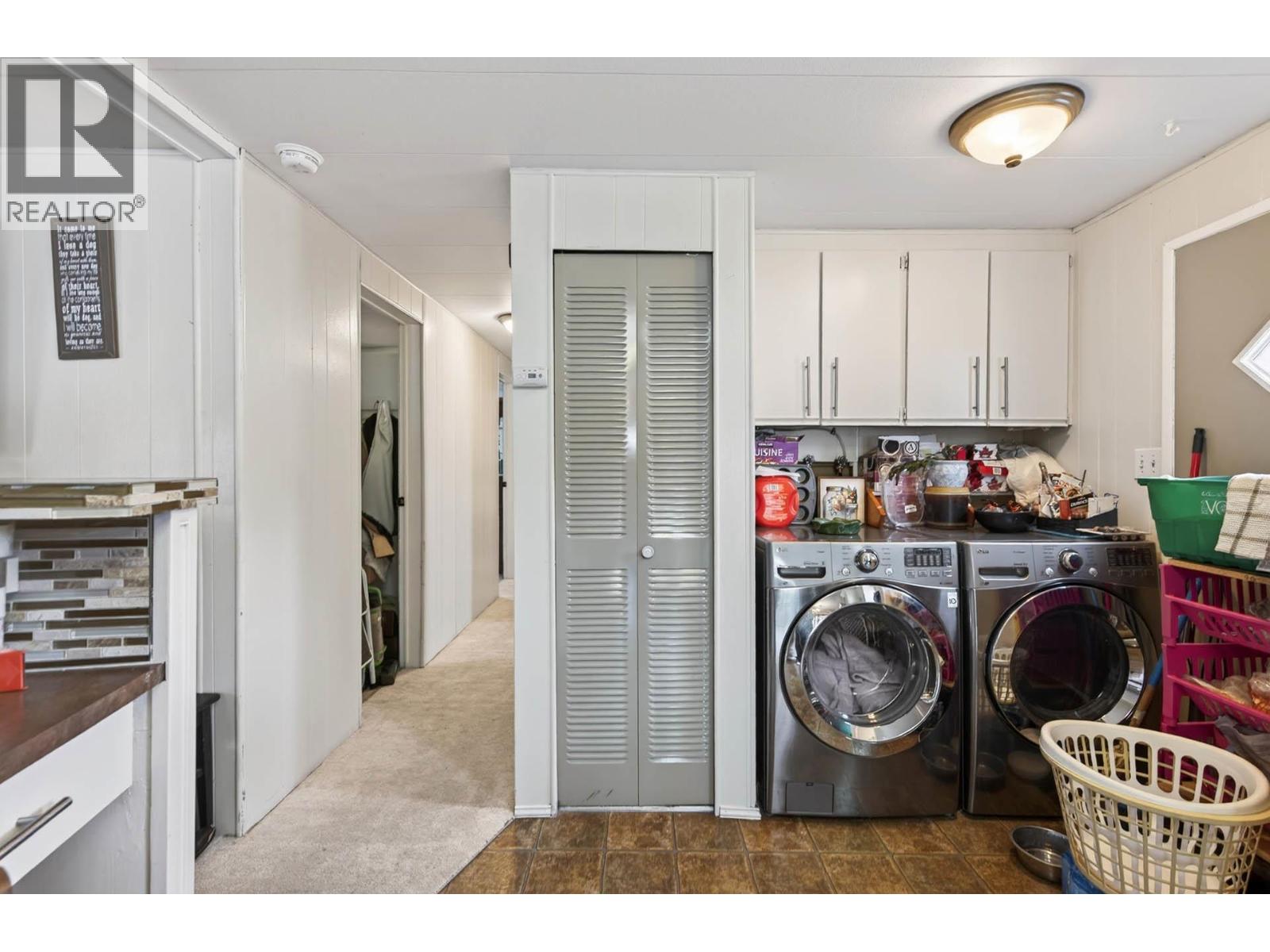 #228 2400 OAKDALE Way - 16