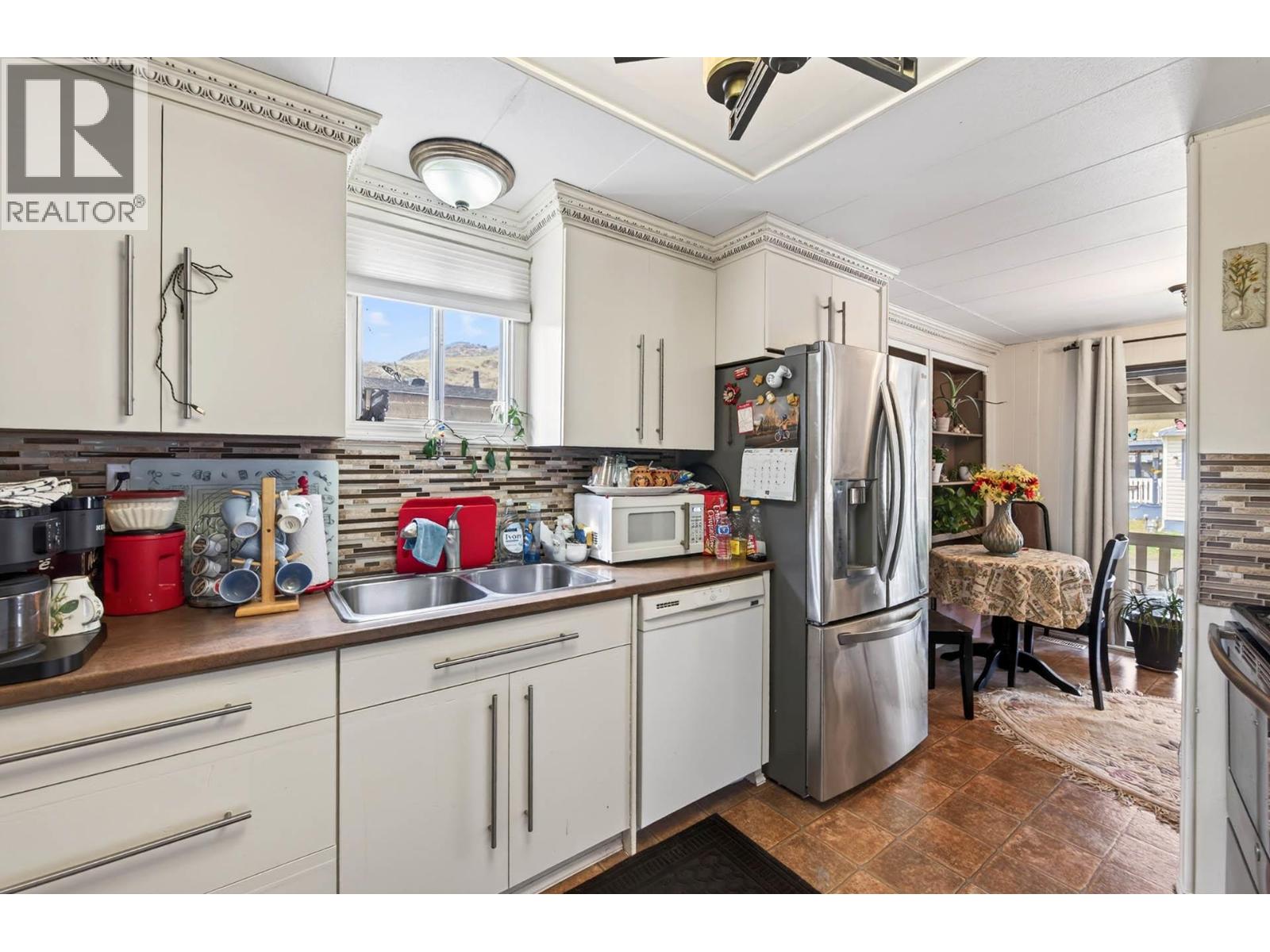 #228 2400 OAKDALE Way - 13