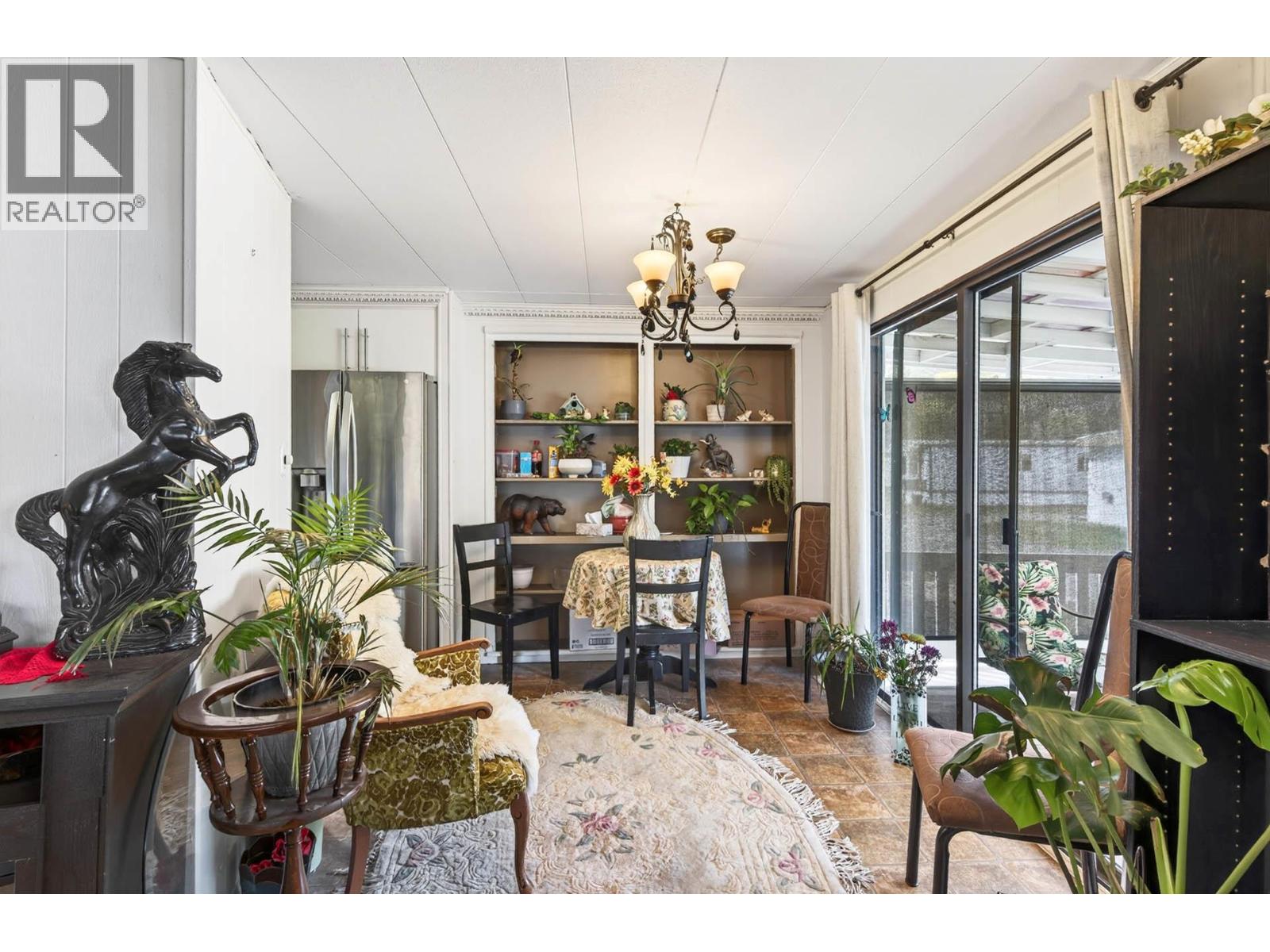 #228 2400 OAKDALE Way - 11