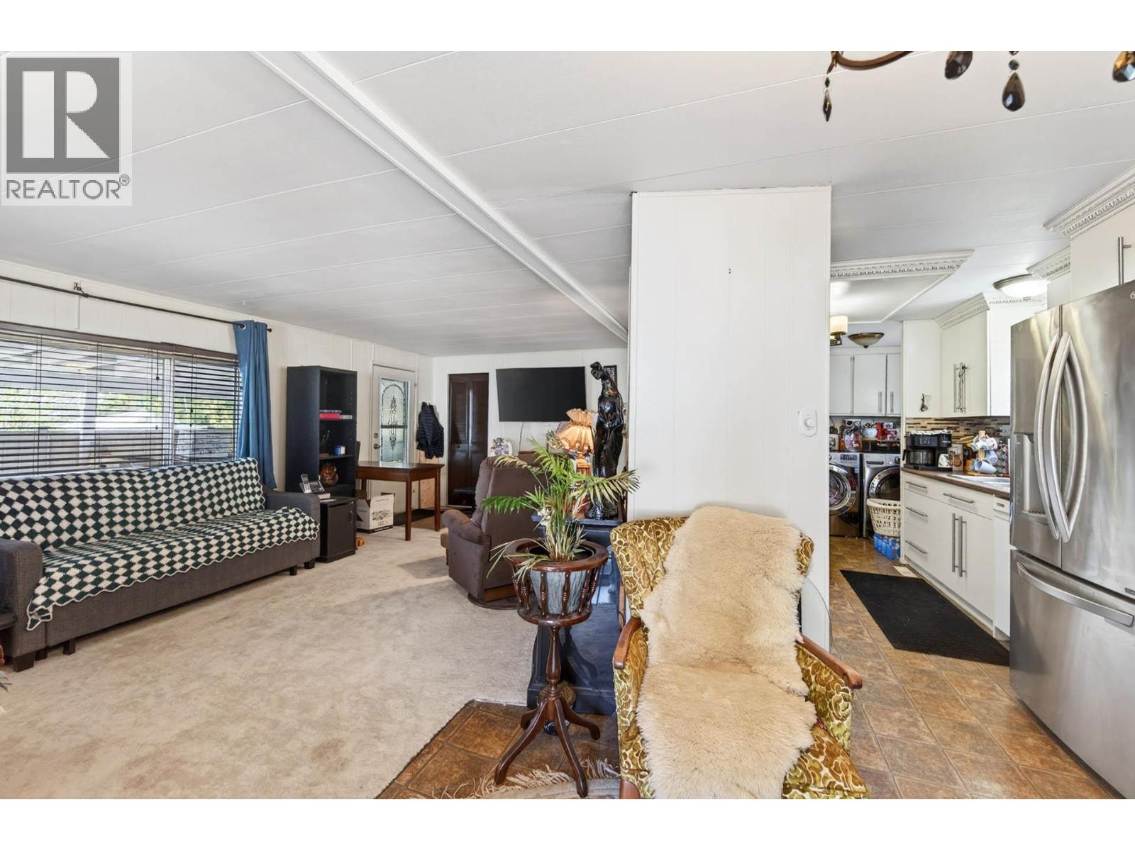 #228 2400 OAKDALE Way - 9