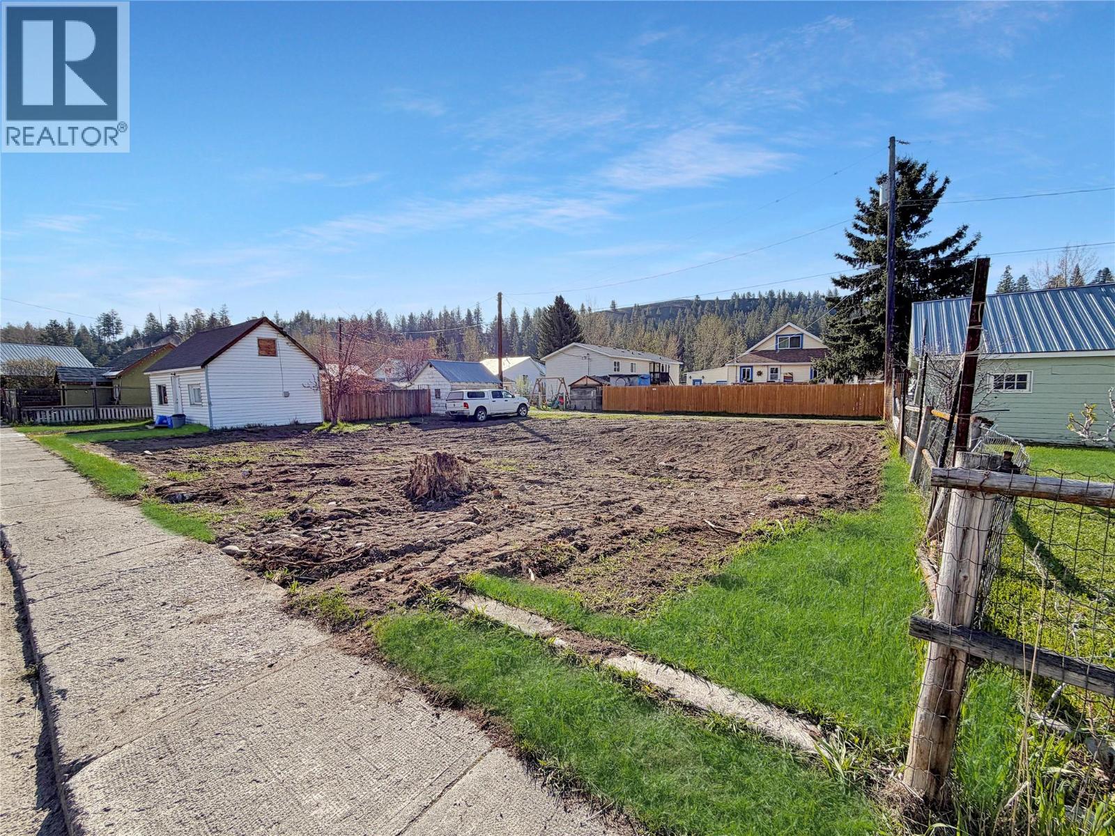 360 Burton Avenue — photo 3