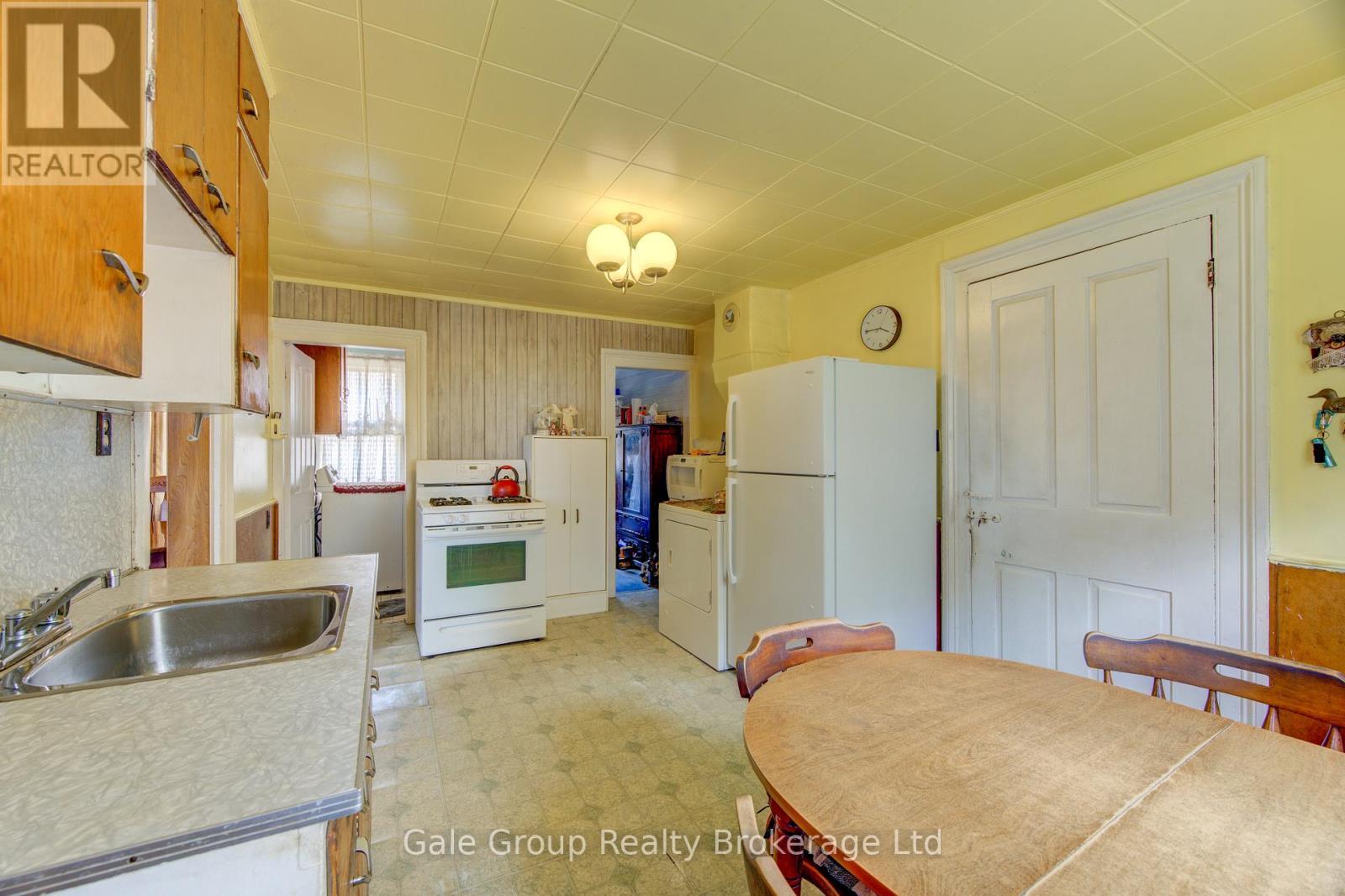 164 THAMES STREET N - 17