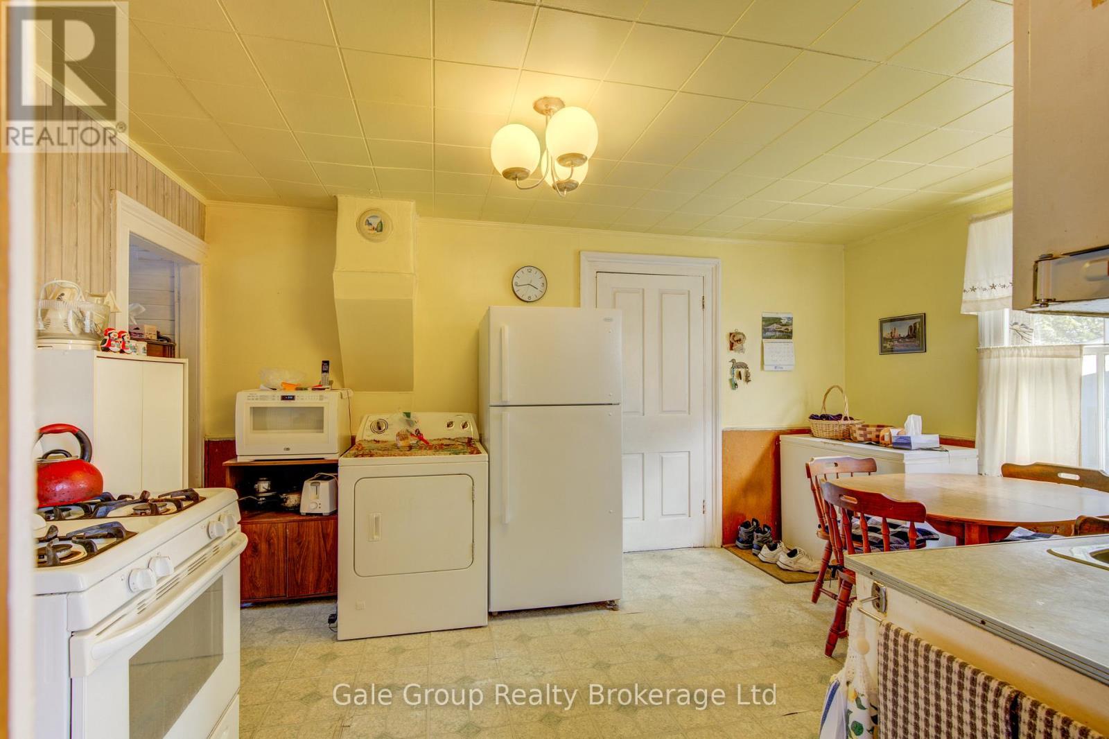 164 THAMES STREET N - 18