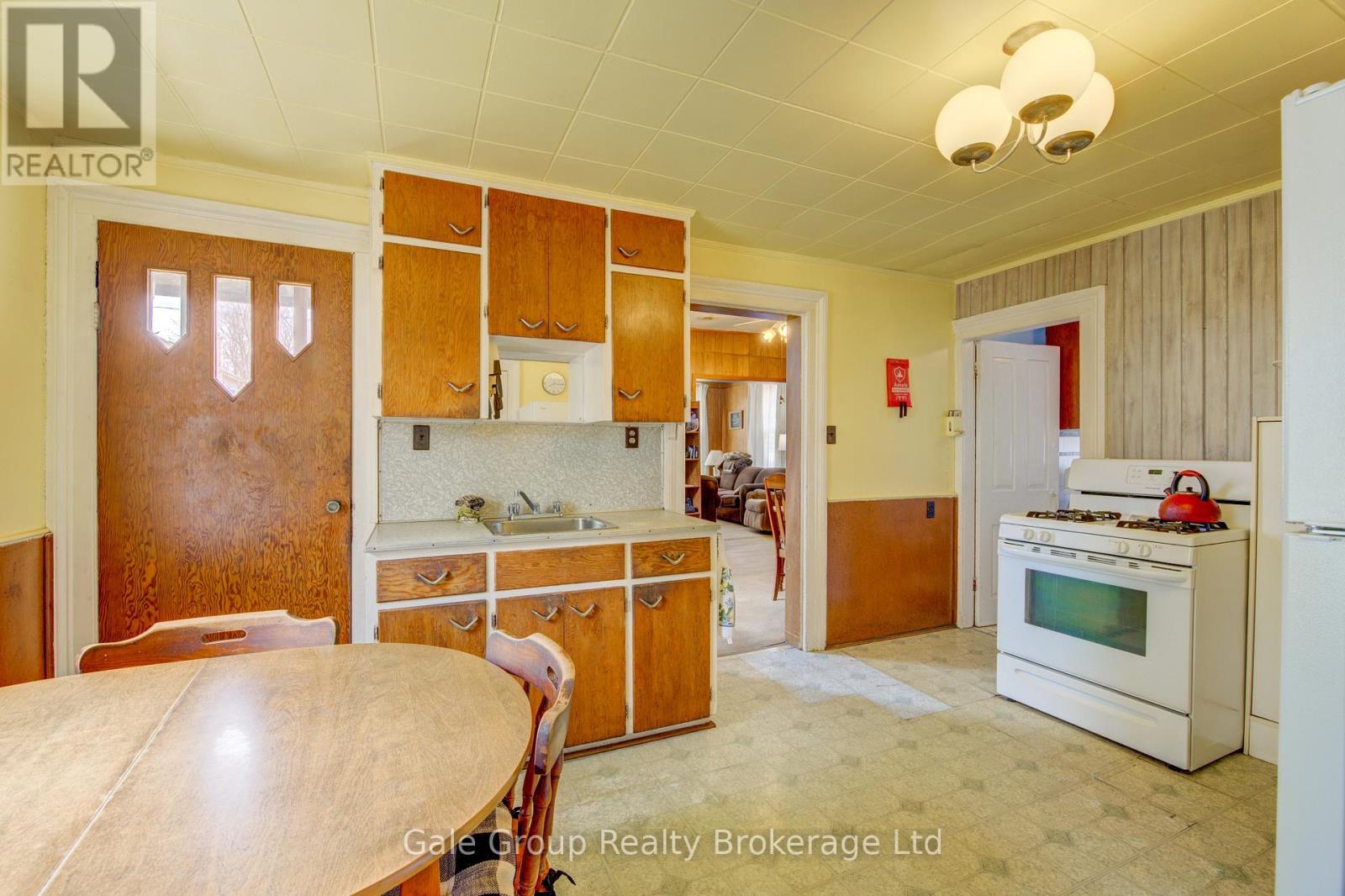164 THAMES STREET N - 20