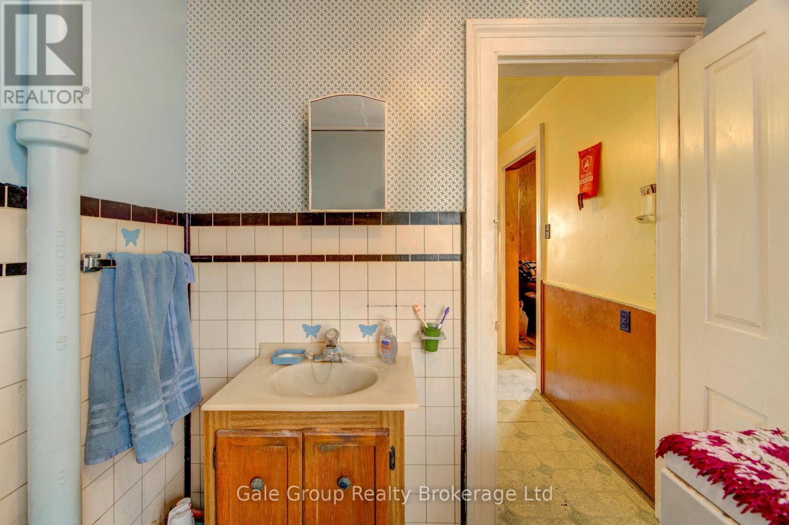 164 THAMES STREET N - 23