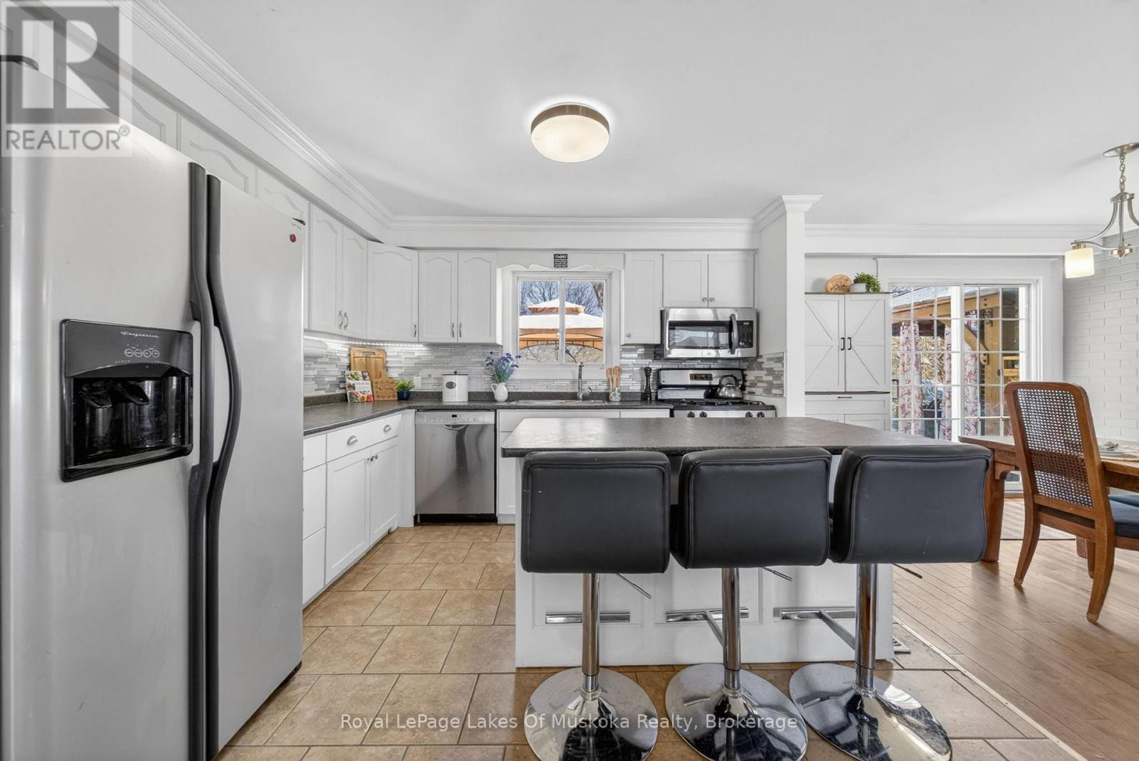 271 LAKELAND CRESCENT - 17