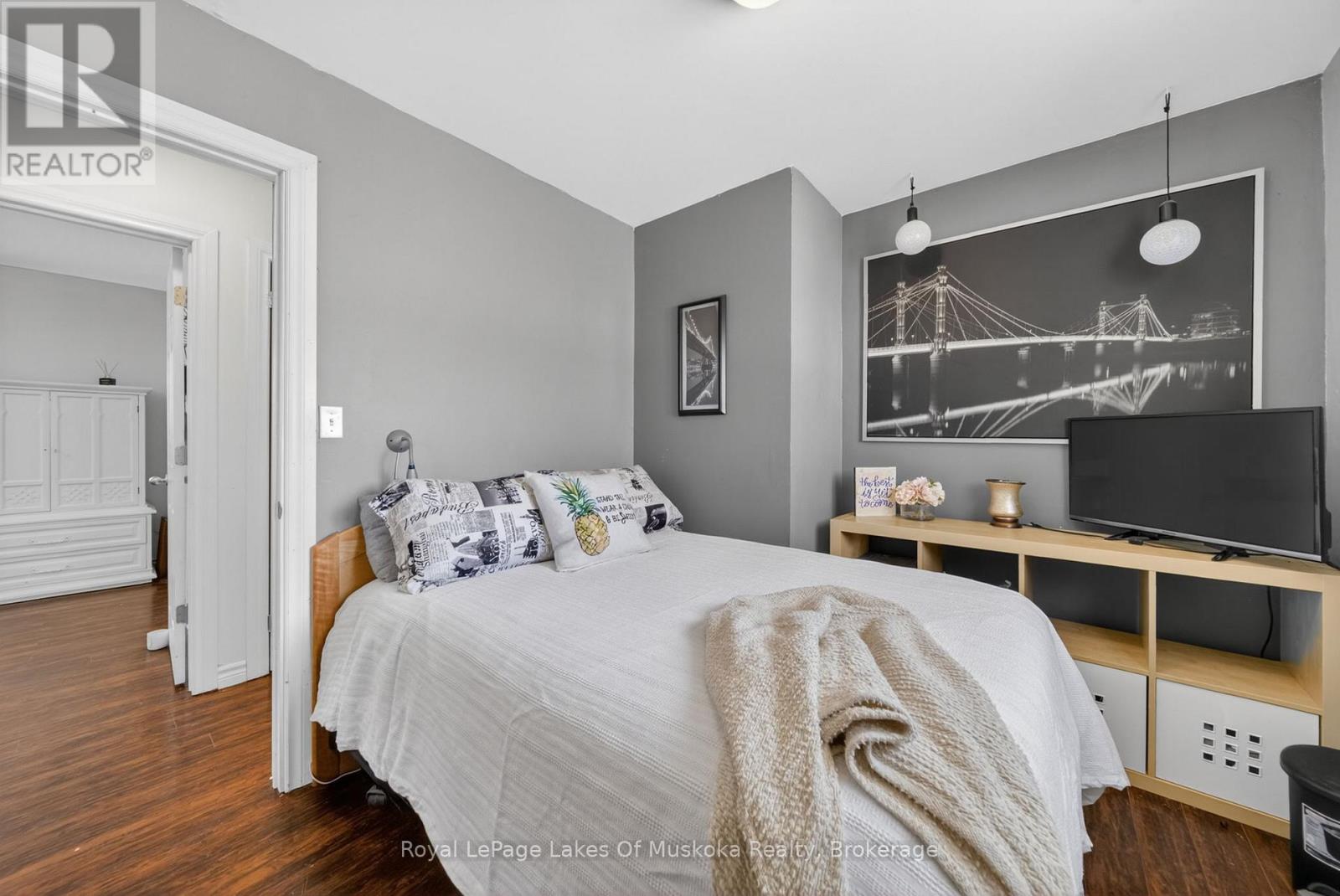 271 LAKELAND CRESCENT - 22