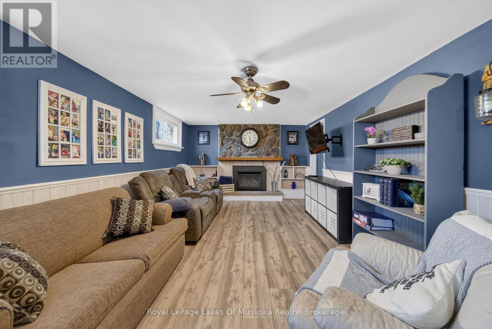 271 LAKELAND CRESCENT - 24
