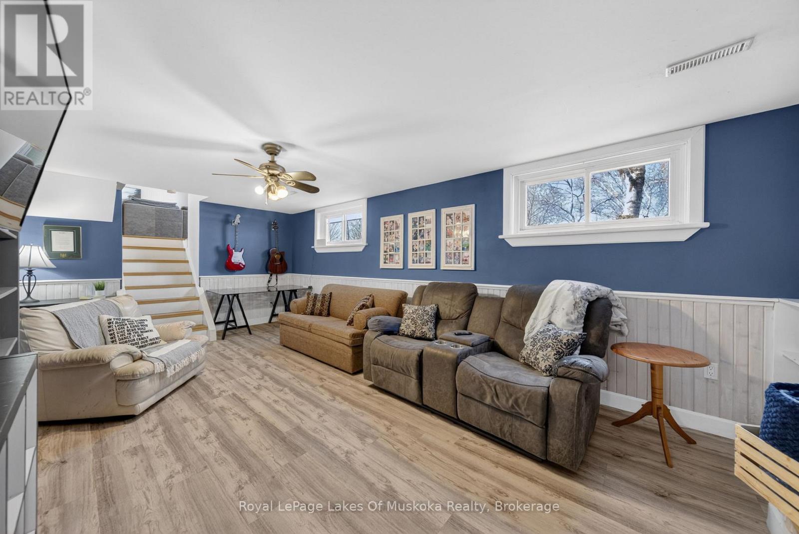271 LAKELAND CRESCENT - 27