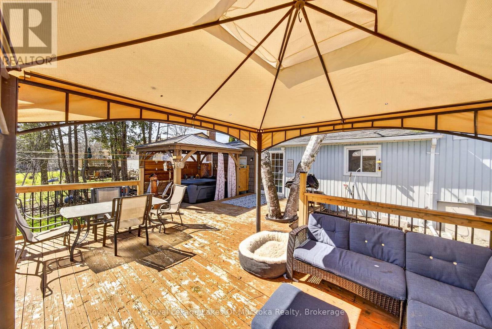 271 LAKELAND CRESCENT - 35
