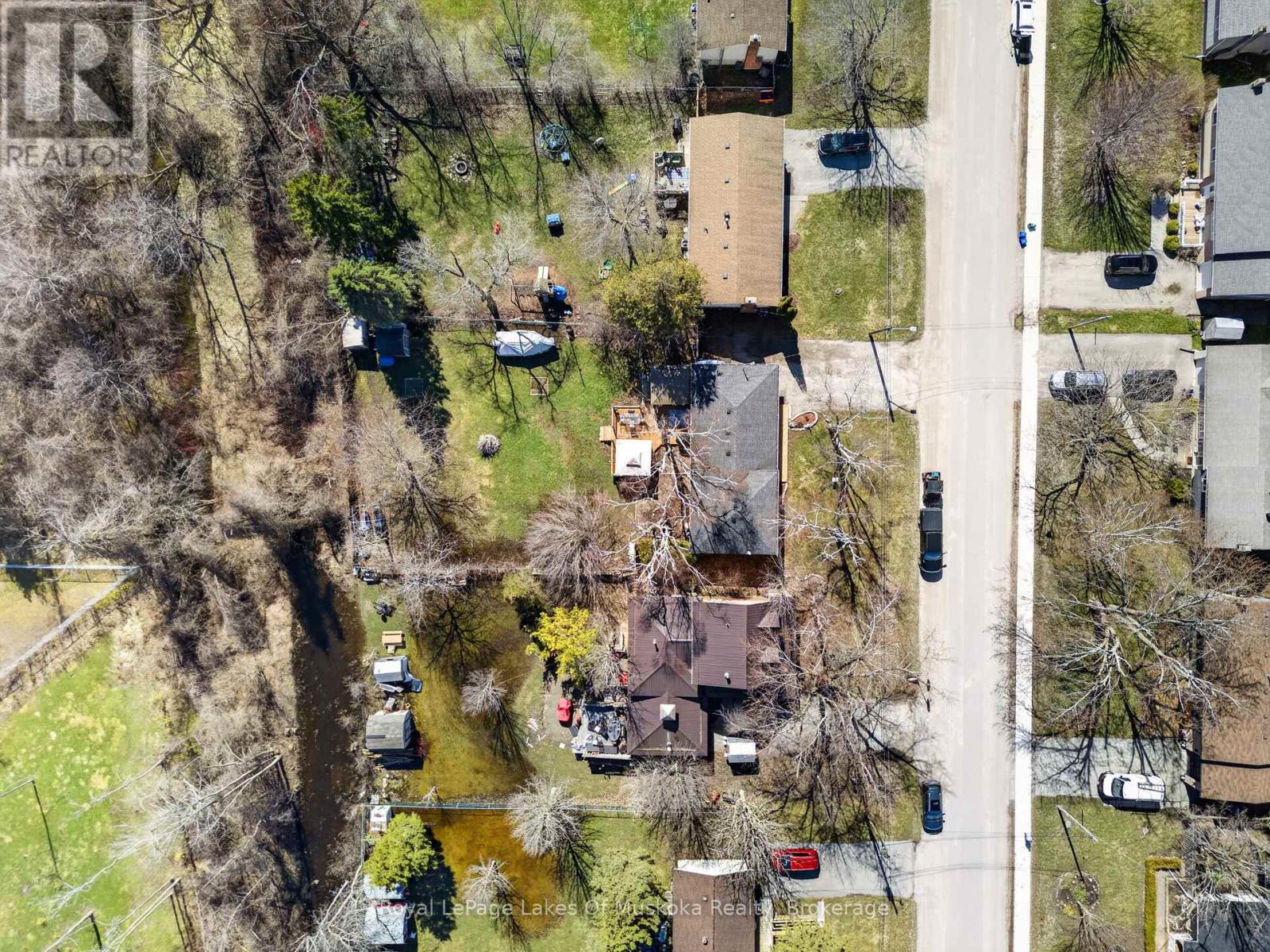 271 LAKELAND CRESCENT - 43