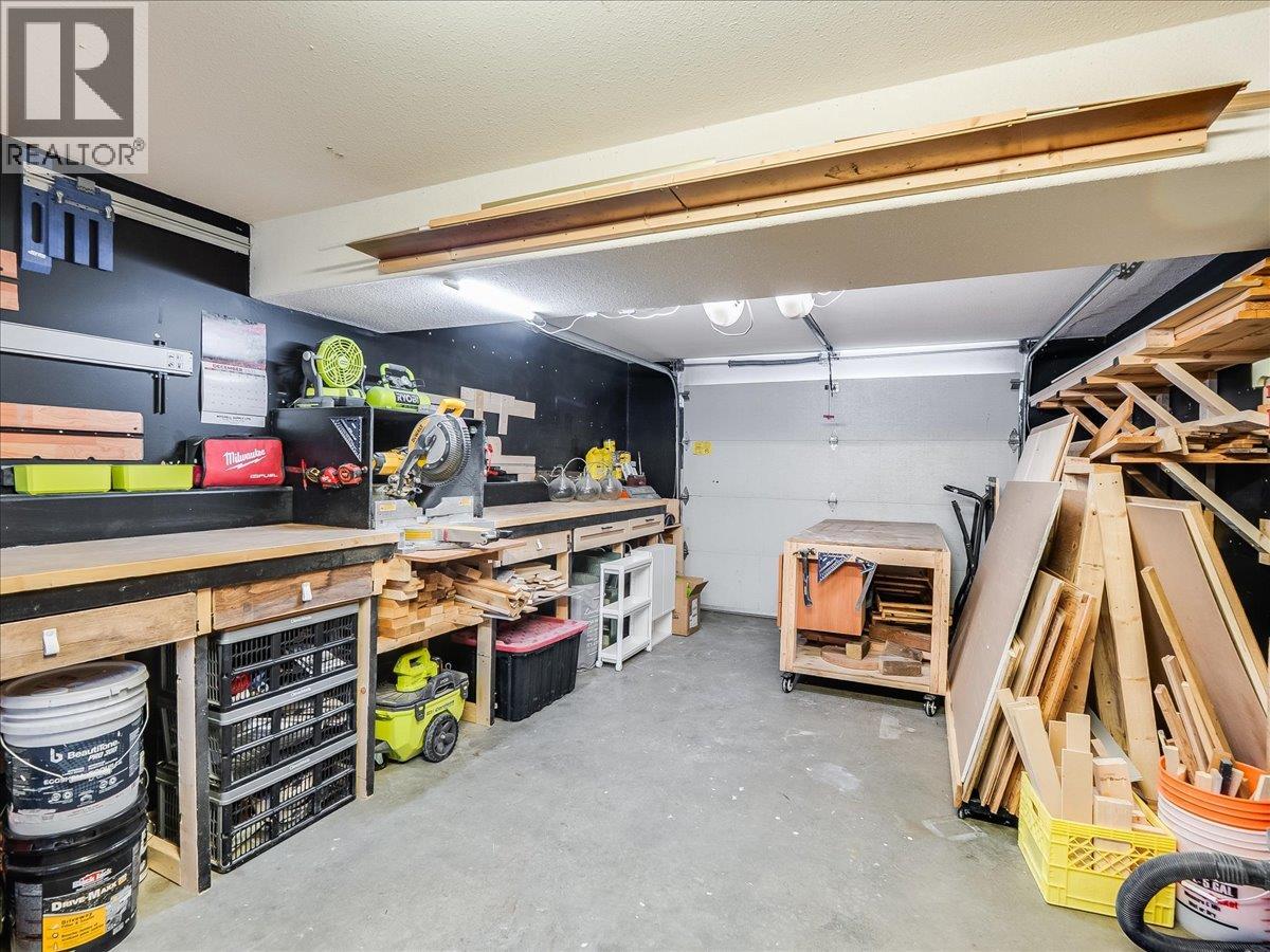 1359 Grosvenor Place - 37