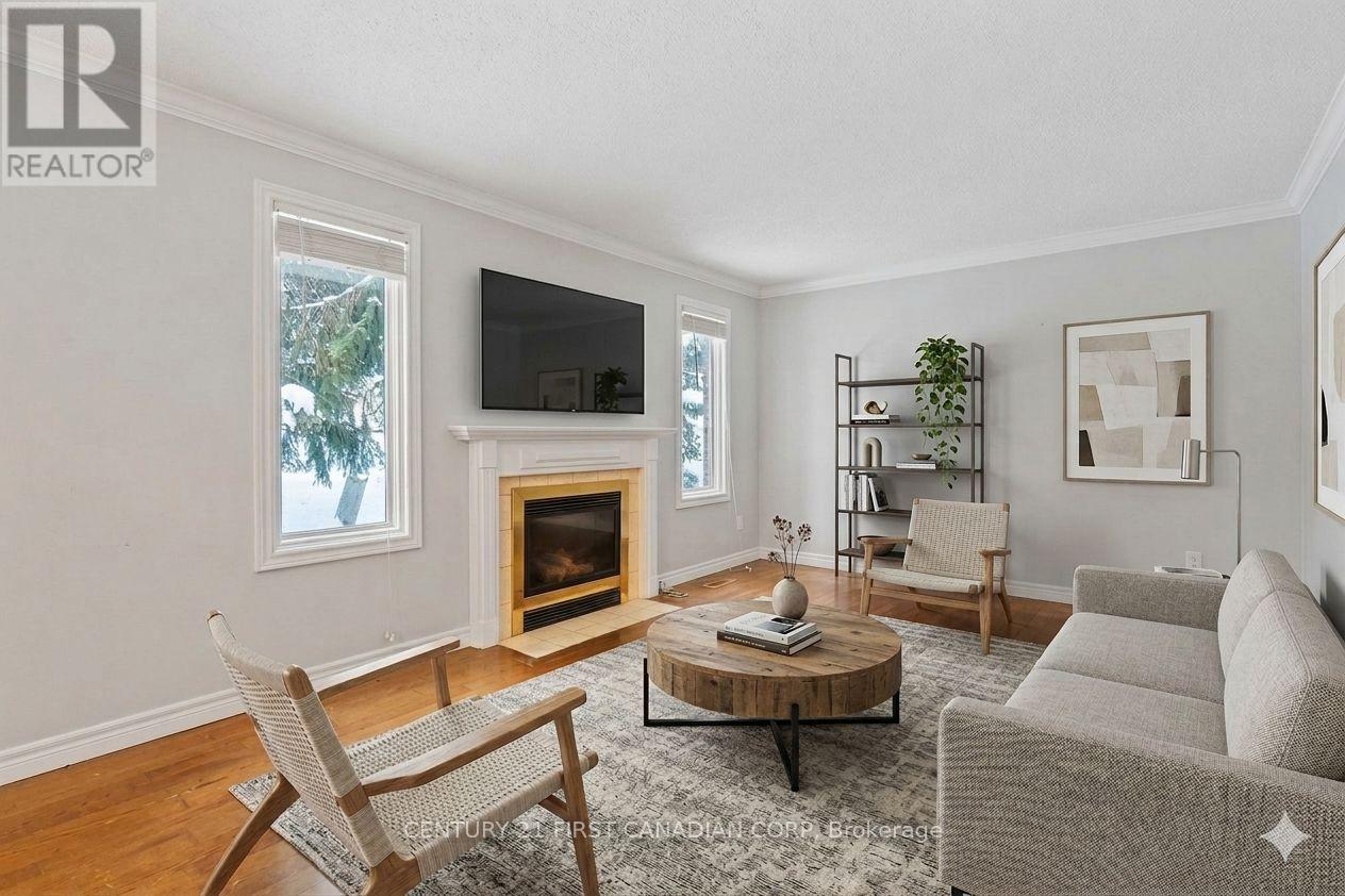 17 - 340 AMBLESIDE DRIVE — photo 4