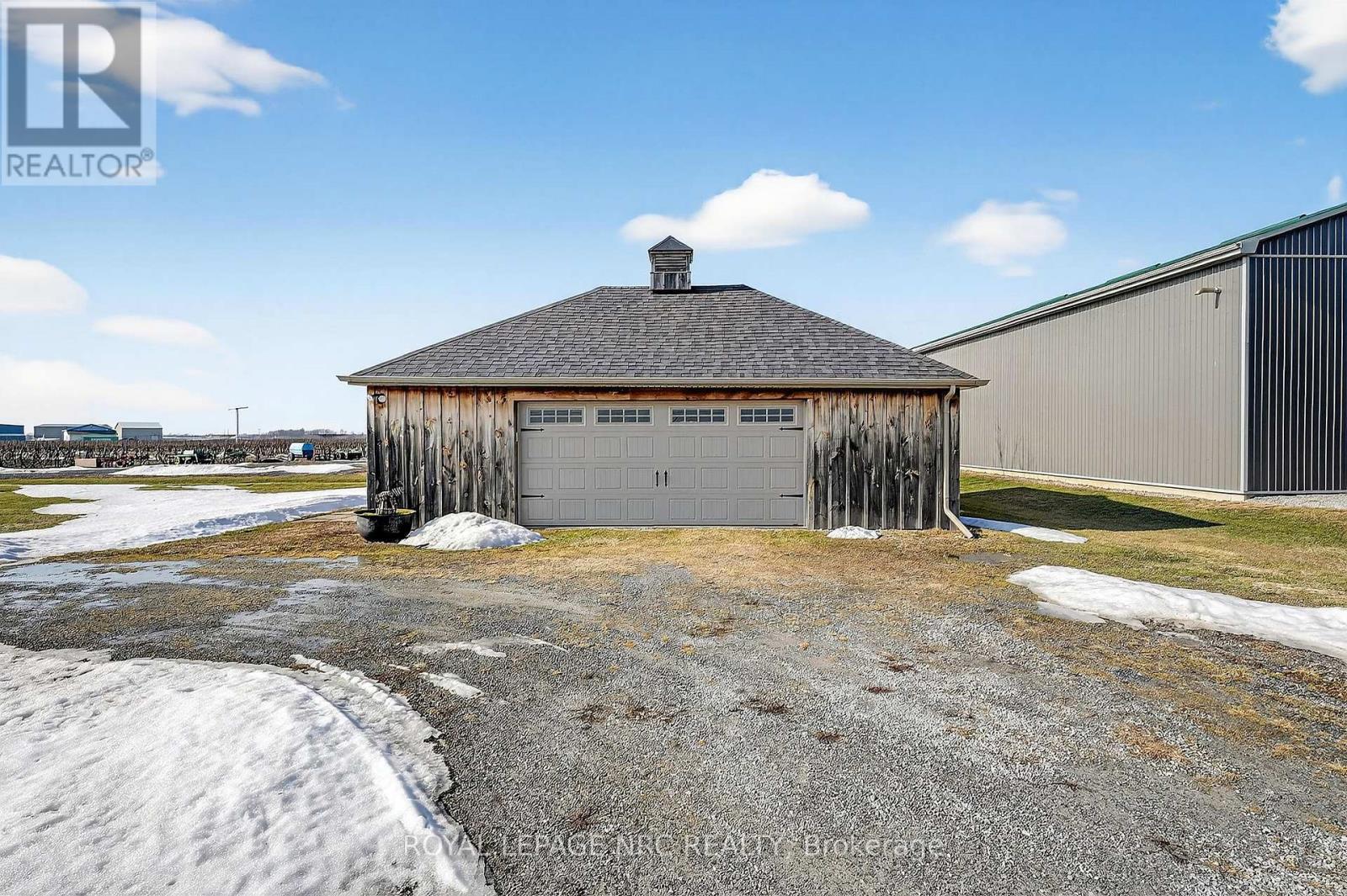 594 NIAGARA STONE ROAD - 43
