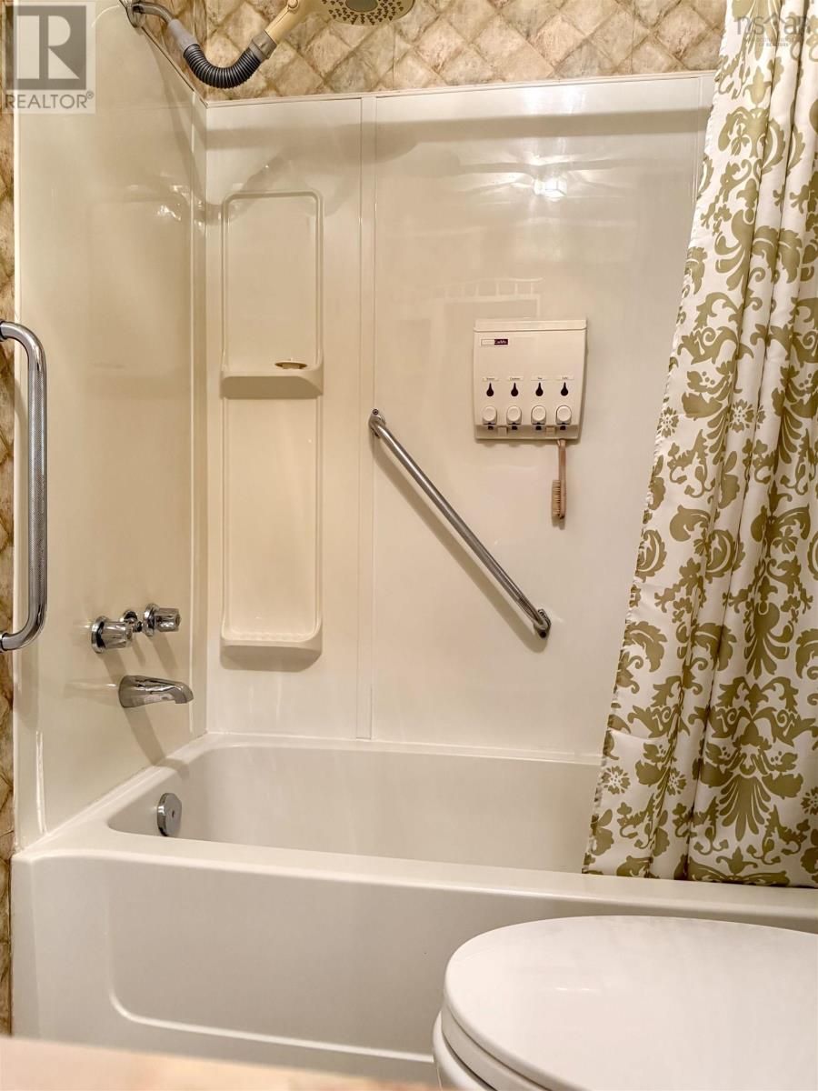 Property 23 of 32 of 17 Brentwood Estates