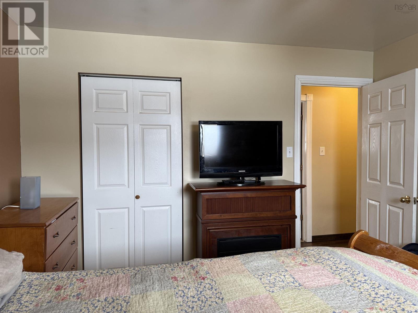 Property 21 of 41 of 1668 Mackay Street