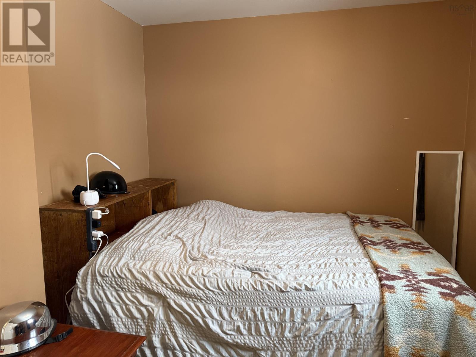 Property 23 of 41 of 1668 Mackay Street