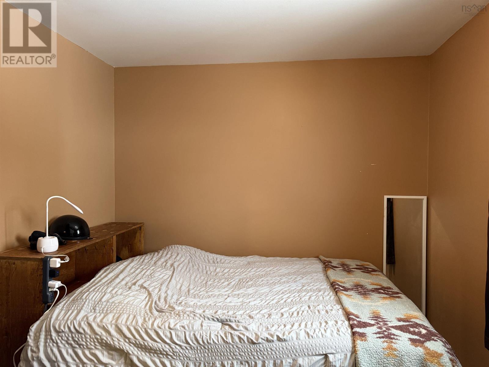 Property 24 of 41 of 1668 Mackay Street