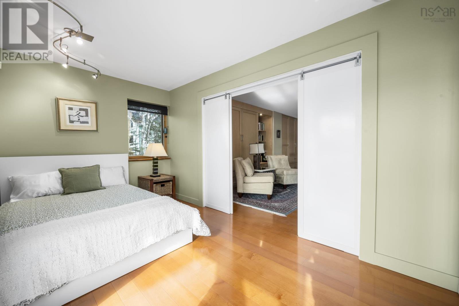 Property 26 of 50 of 49 Fairway Grove