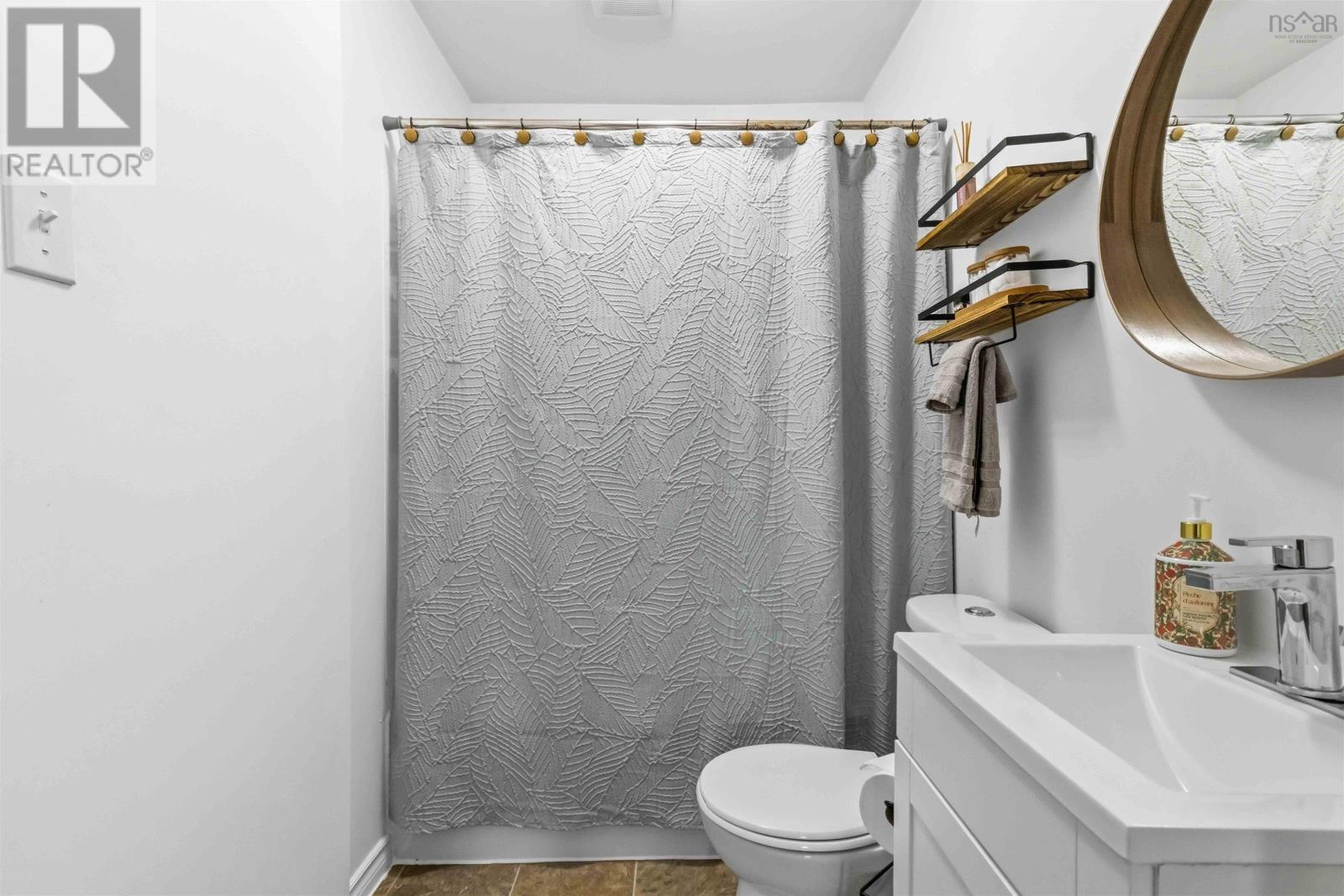 Property 22 of 31 of 8 Faulkner Crescent