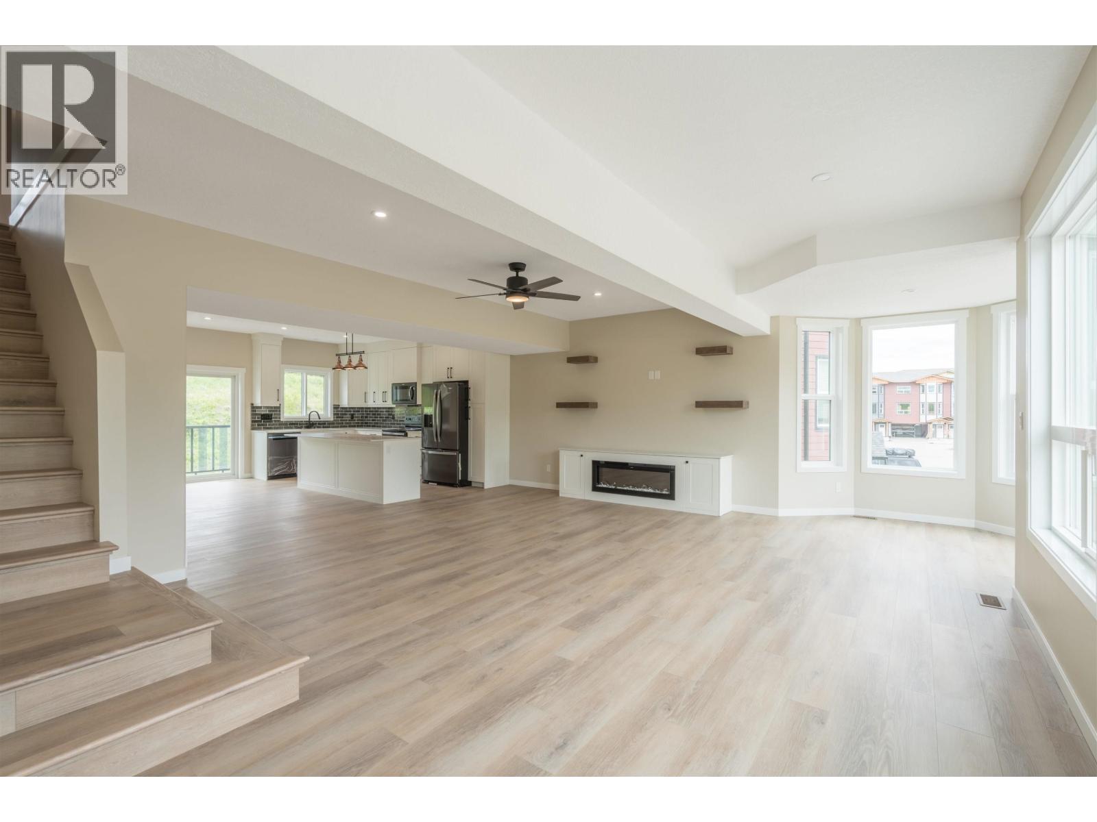 Photo 10 of 41 — 402 7000 HUSBAND DRIVE · Prince George, BC