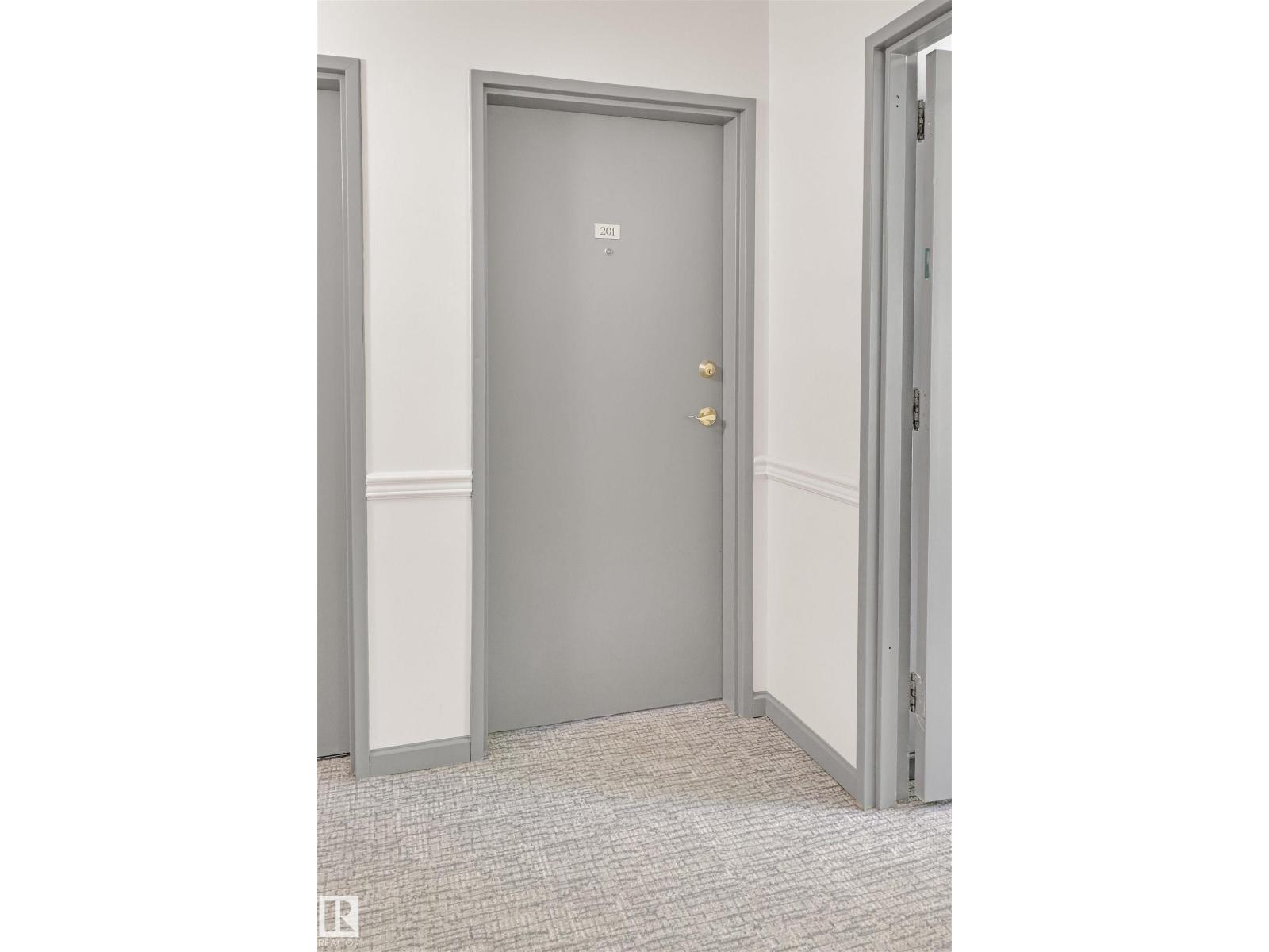 #201 11445 41 AV NW, Edmonton