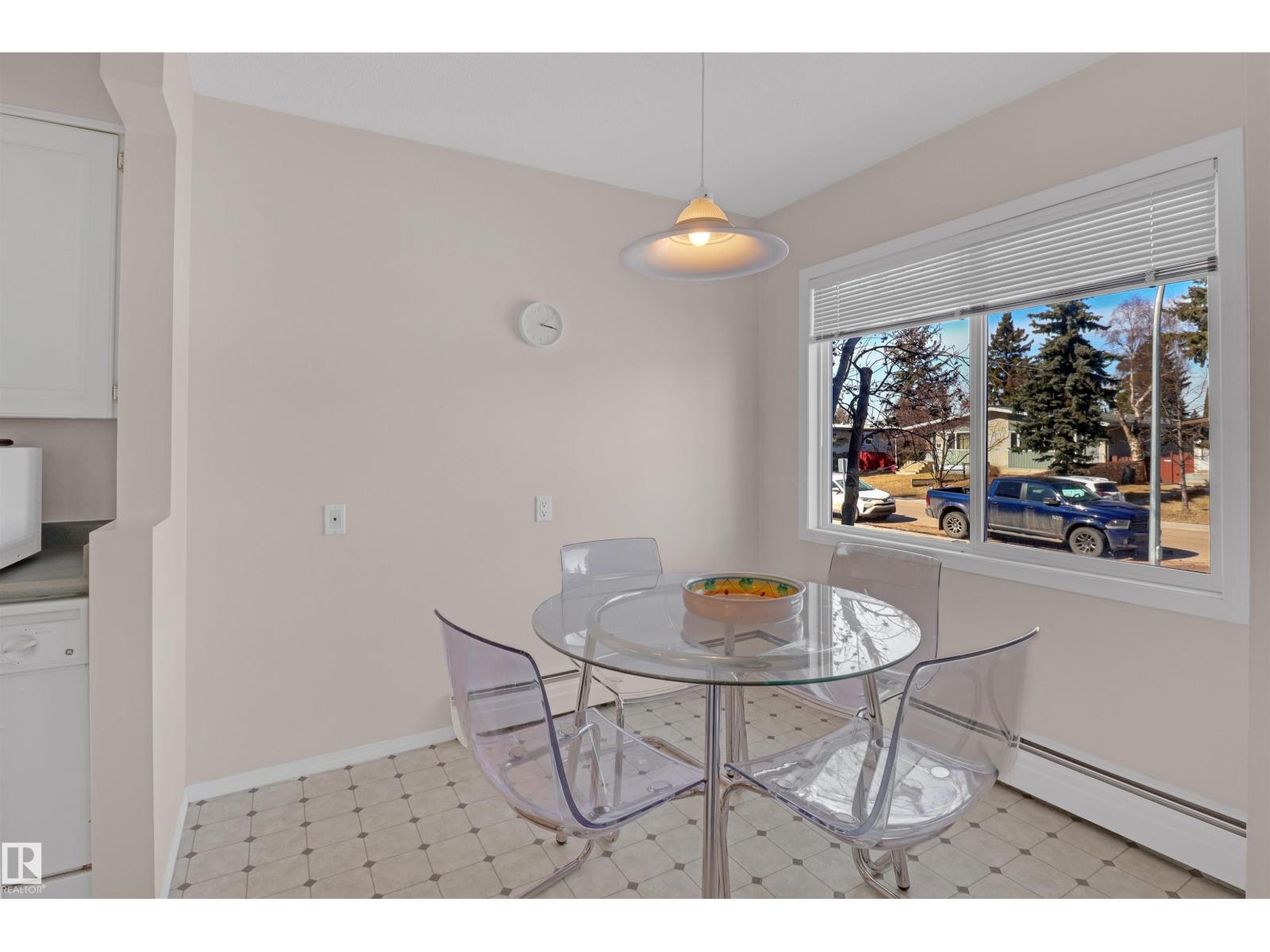 #201 11445 41 AV NW, Edmonton