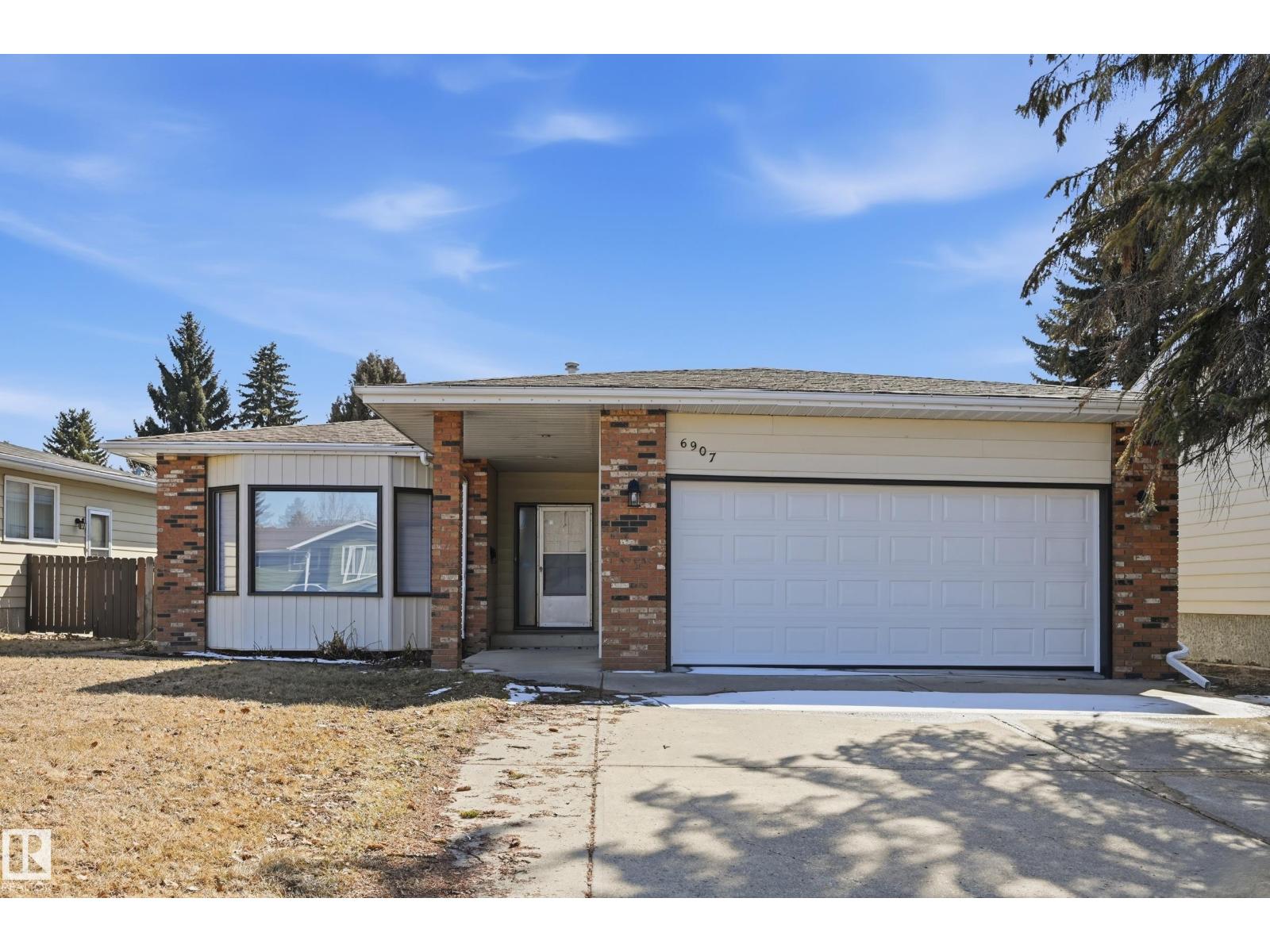 6907 19 AV NW, Edmonton