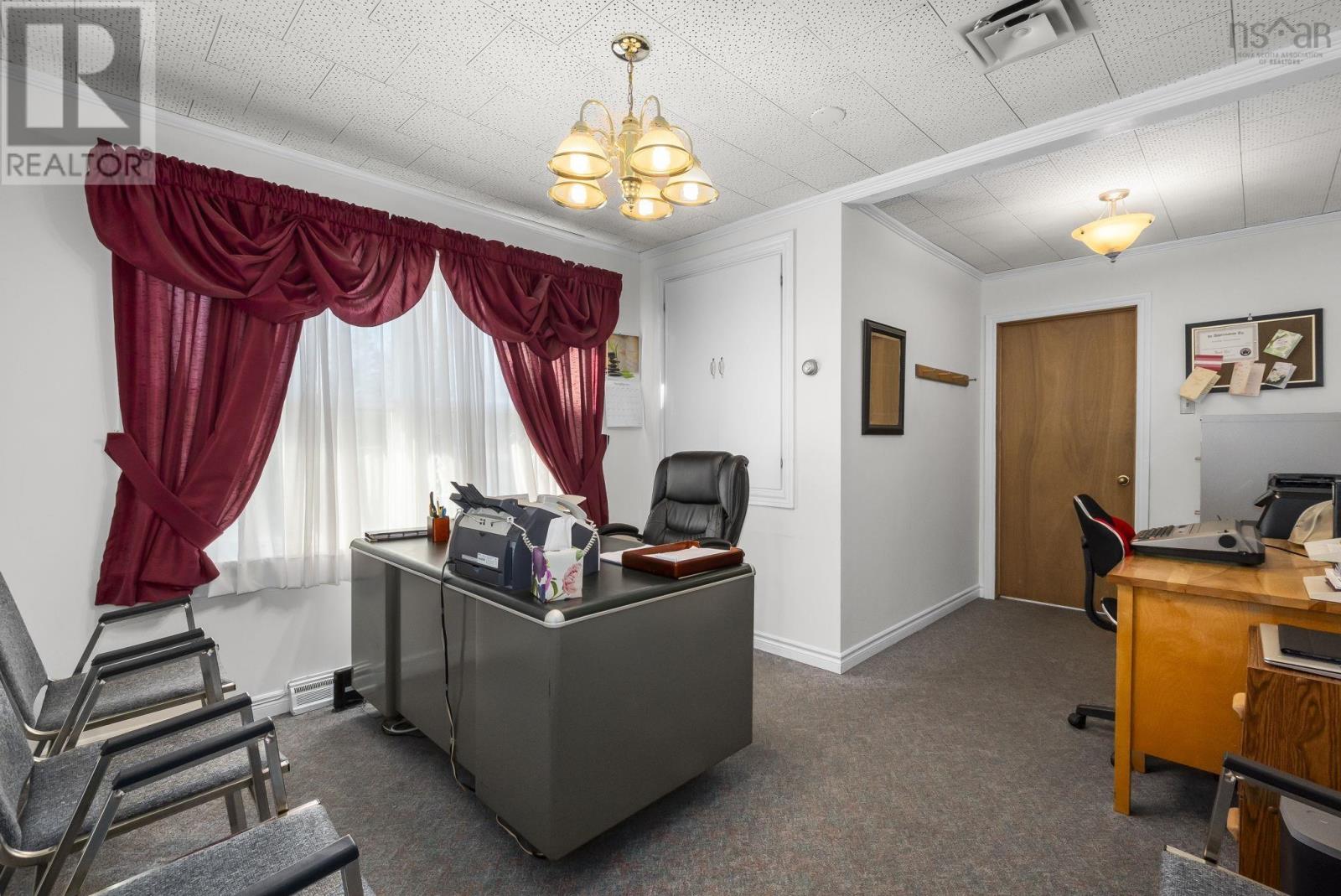 Property 11 of 21 of 7795 Nova Scotia Trunk 7