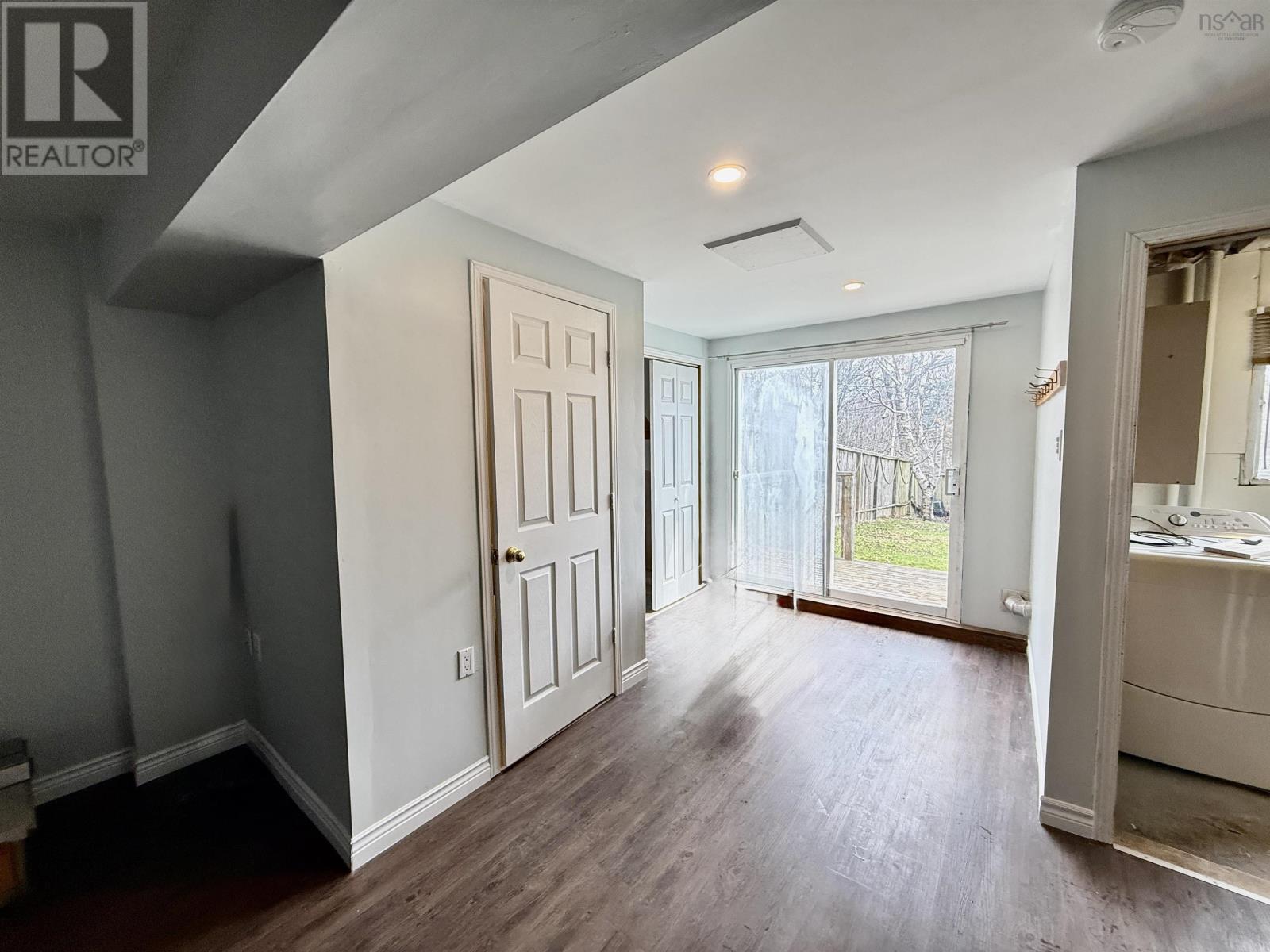 Property 23 of 29 of 381 Arklow Drive