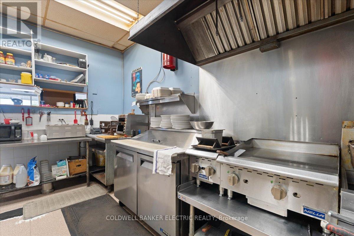 UNIT #10 - 833 CHEMONG ROAD — photo 19