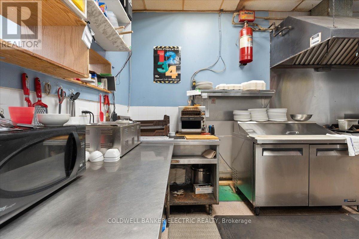 UNIT #10 - 833 CHEMONG ROAD — photo 20