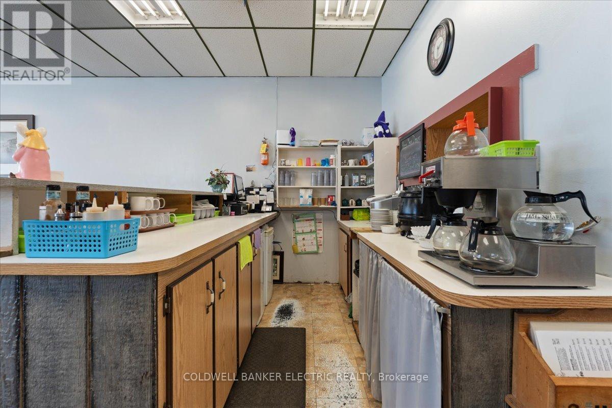 UNIT #10 - 833 CHEMONG ROAD — photo 22
