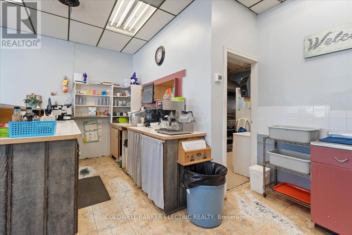 UNIT #10 - 833 CHEMONG ROAD — photo 24