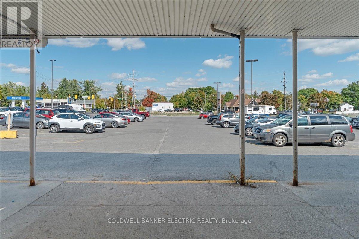 UNIT #10 - 833 CHEMONG ROAD — photo 25