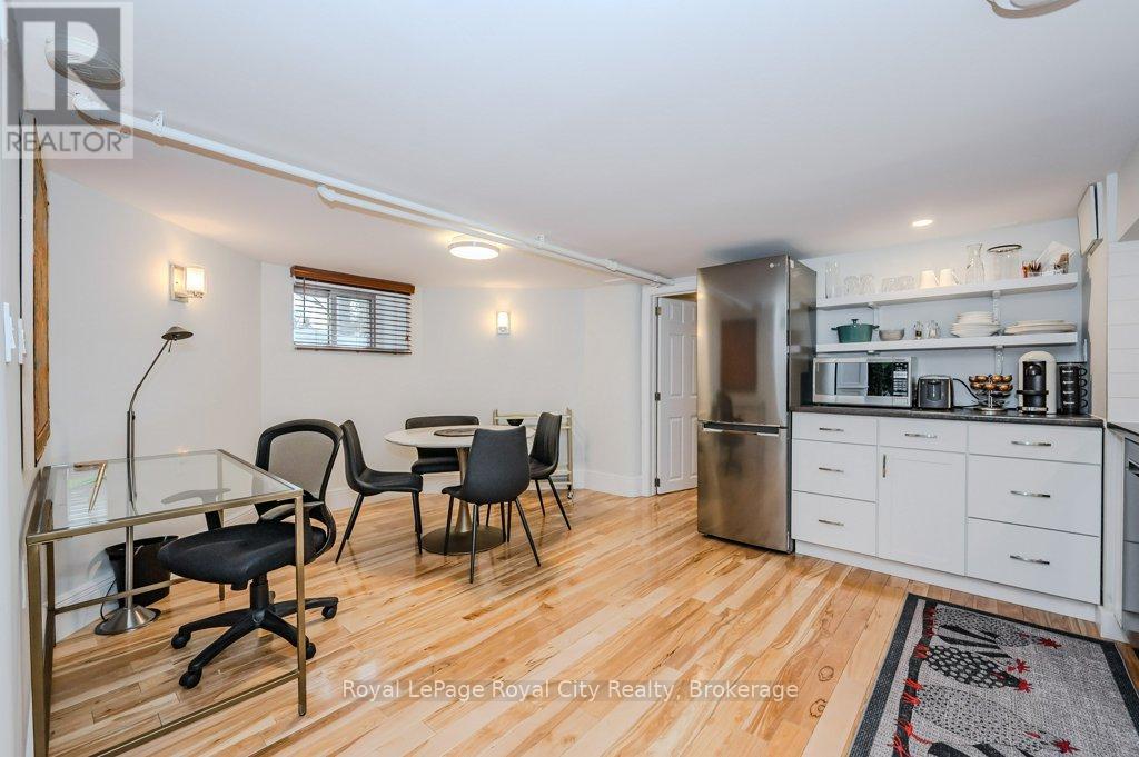 80 LONDON ROAD W - 32