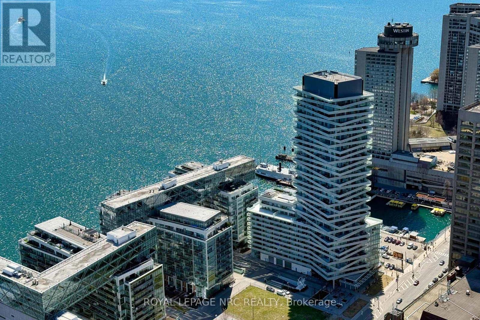 Breathtaking Lake view from Balcony