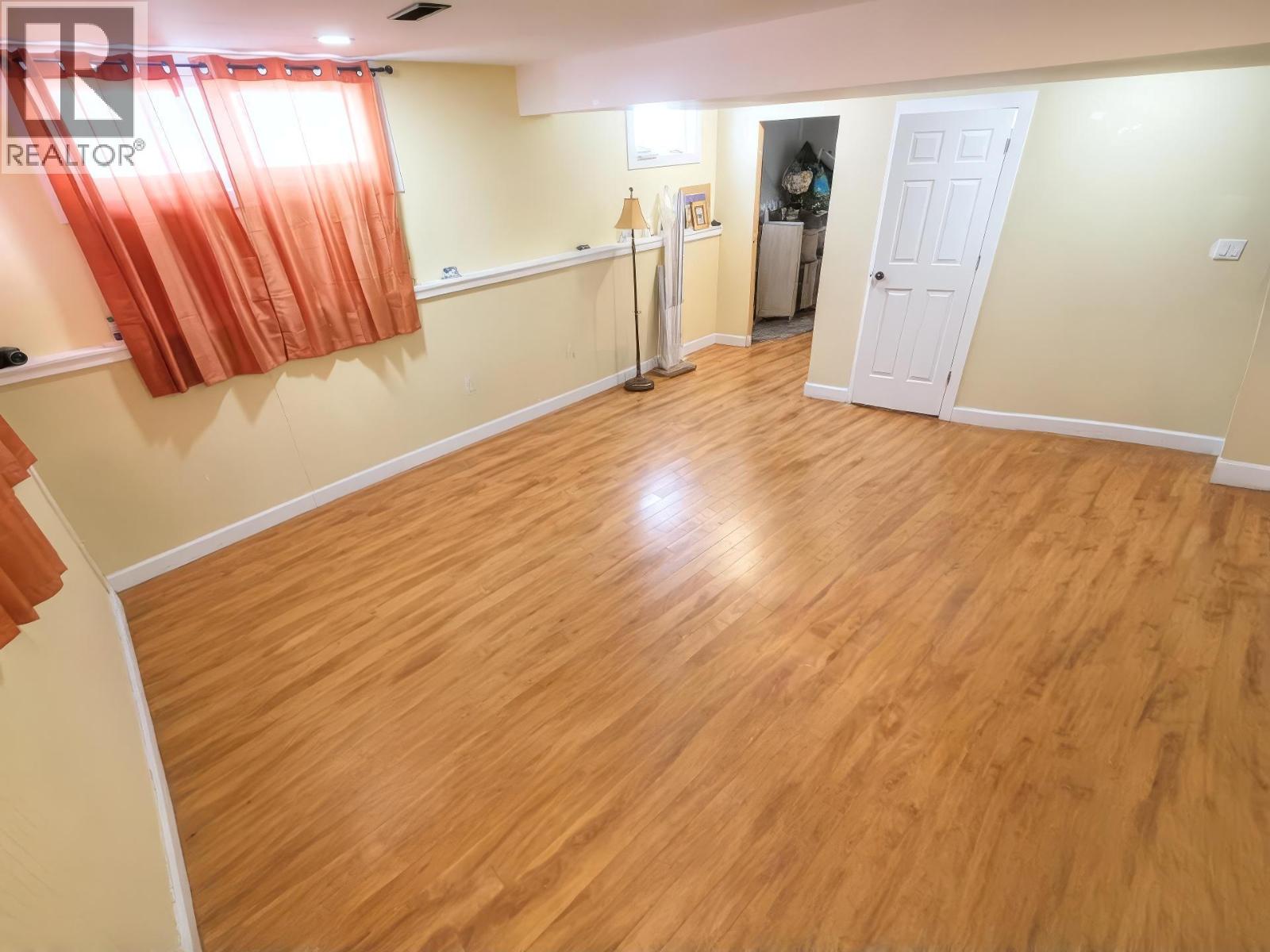 819 Glen Drive - 2