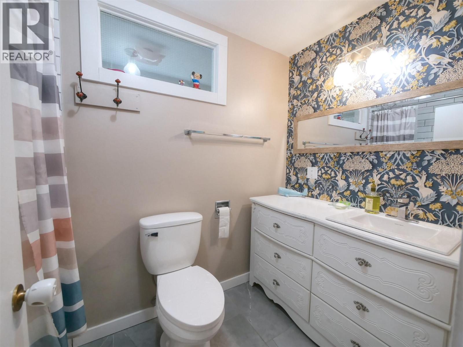 819 Glen Drive - 8