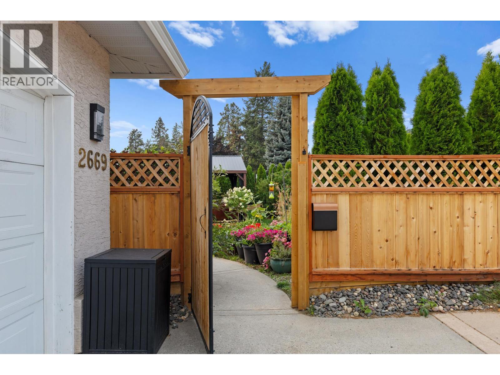  2669 Wild Horse Drive, West Kelowna