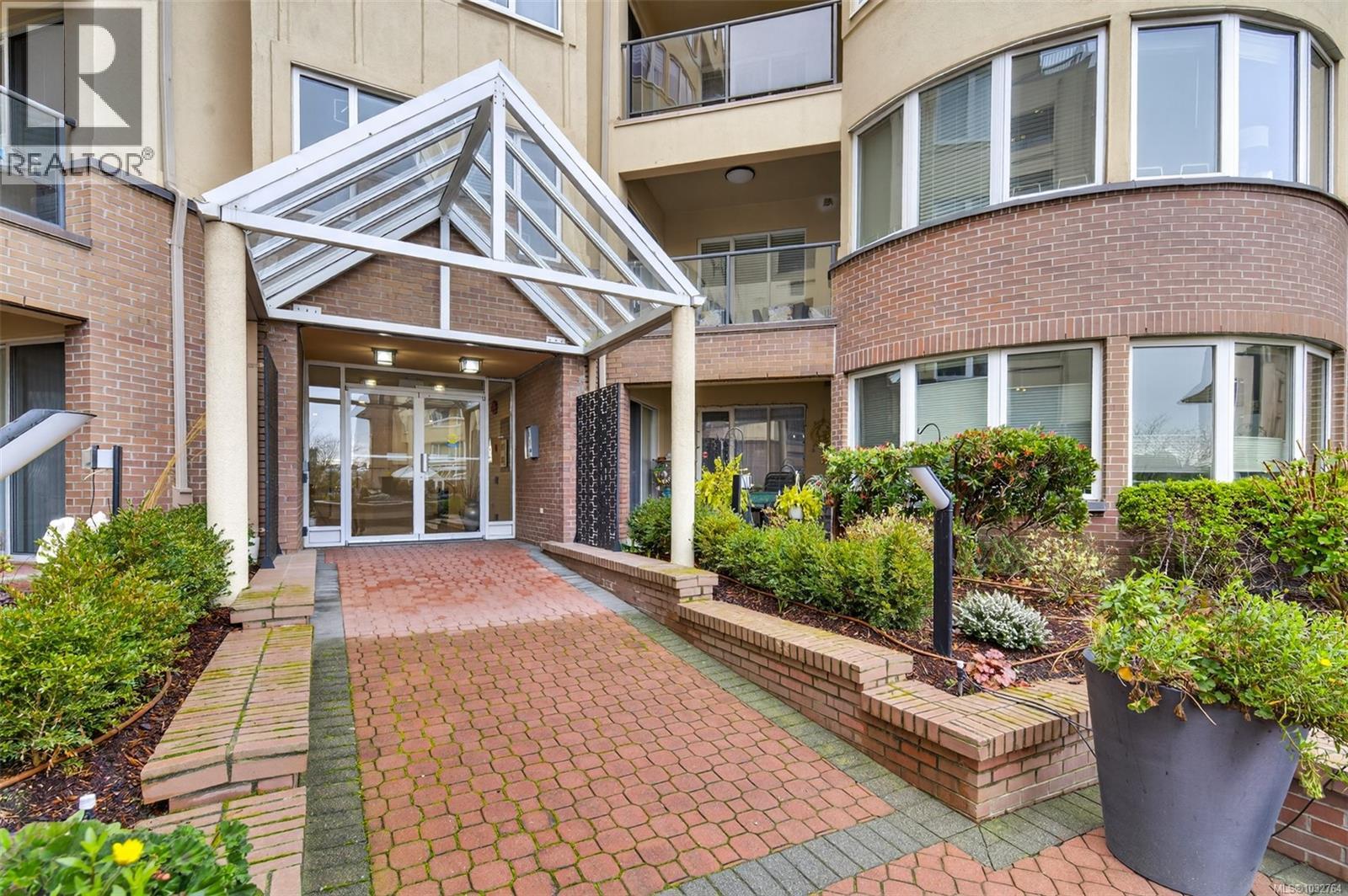 618 50 Songhees Road, Victoria