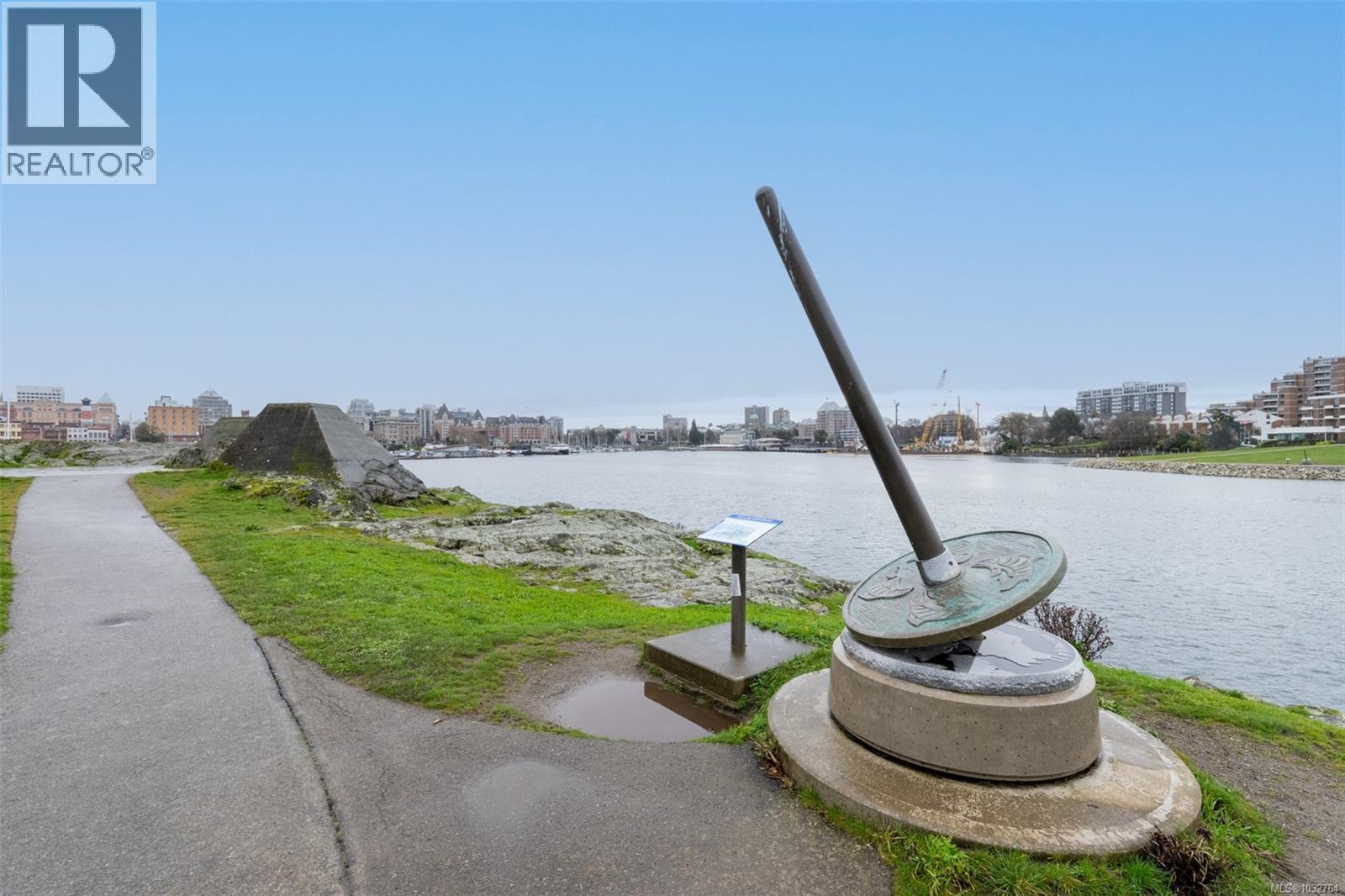 618 50 Songhees Road, Victoria